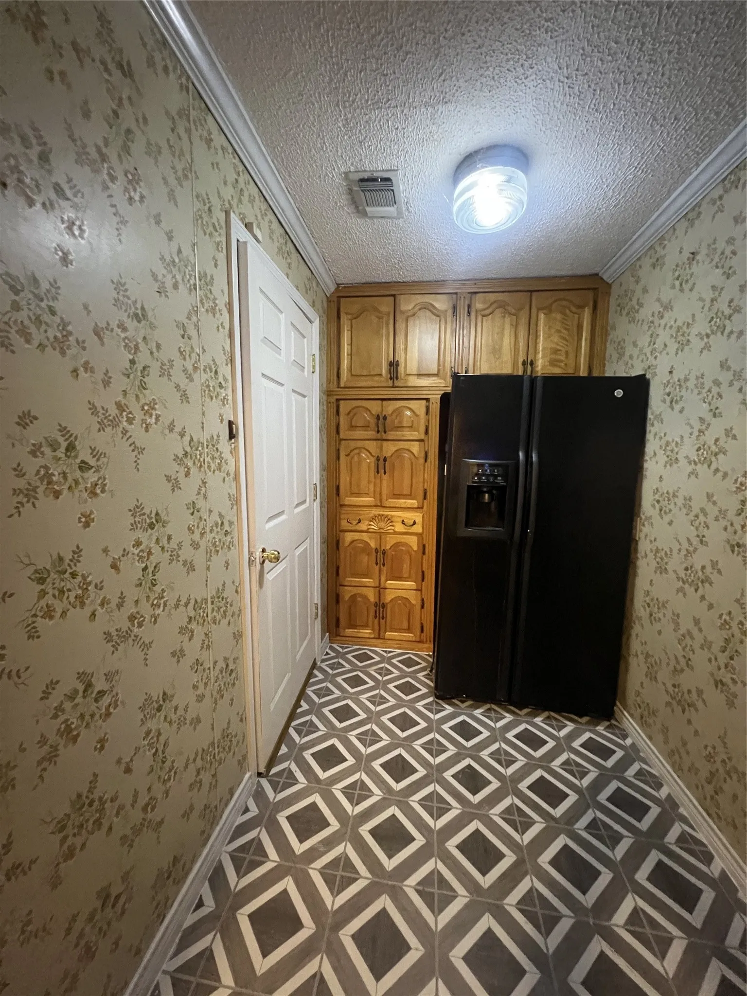 Single Family Residence For Rent in Tarrant County , 4233 Voncille Street, Haltom City, Texas 76117, 3 Bedroom, 1 Bathroom, 1 Garage spaces, 1,085 Sqft, built in 1953, mls#21289732, Real Estate Agent in Haltom City, Homes For Rent in Tarrant county, Homes For Rent in Haltom City, Realtor in Haltom City Texas, Real Estate Brokerage Independent Realty Texas, Luminita Cordes Realtor