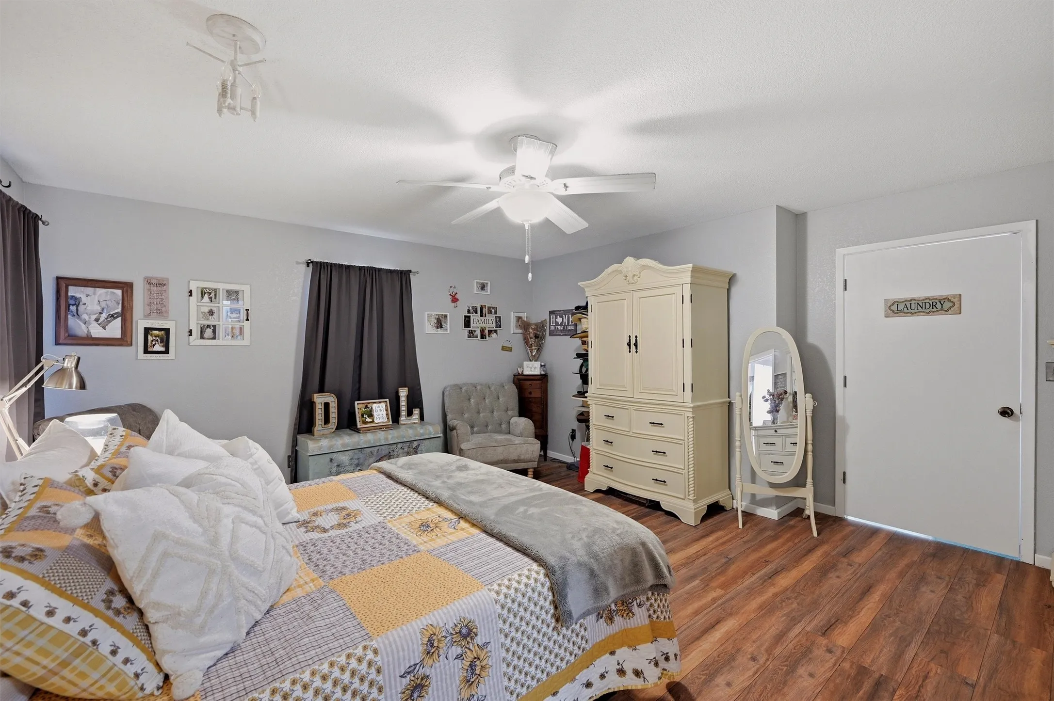 Single Family Residence For Sale in Grayson County , 30003 N State Hwy 289, Pottsboro, Texas 75076, 3 Bedroom, 2 Bathroom, Garage spaces, 1,856 Sqft, built in 1992, mls#21292158, Real Estate Agent in Pottsboro, Homes For Sale in Grayson county, Homes For Sale in Pottsboro, Realtor in Pottsboro Texas, Real Estate Brokerage Independent Realty Texas, Luminita Cordes Realtor