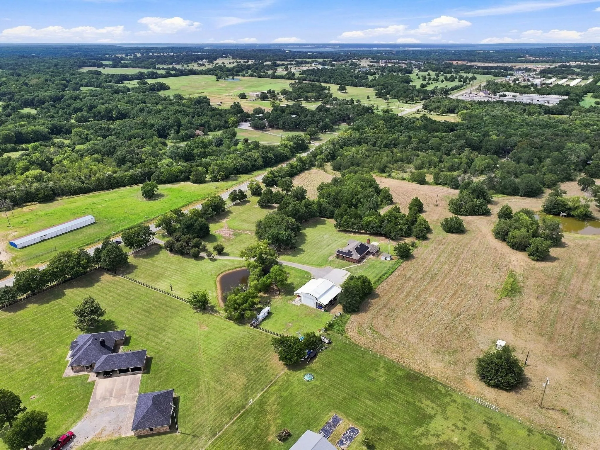 Single Family Residence For Sale in Grayson County , 30003 N State Hwy 289, Pottsboro, Texas 75076, 3 Bedroom, 2 Bathroom, Garage spaces, 1,856 Sqft, built in 1992, mls#21292158, Real Estate Agent in Pottsboro, Homes For Sale in Grayson county, Homes For Sale in Pottsboro, Realtor in Pottsboro Texas, Real Estate Brokerage Independent Realty Texas, Luminita Cordes Realtor