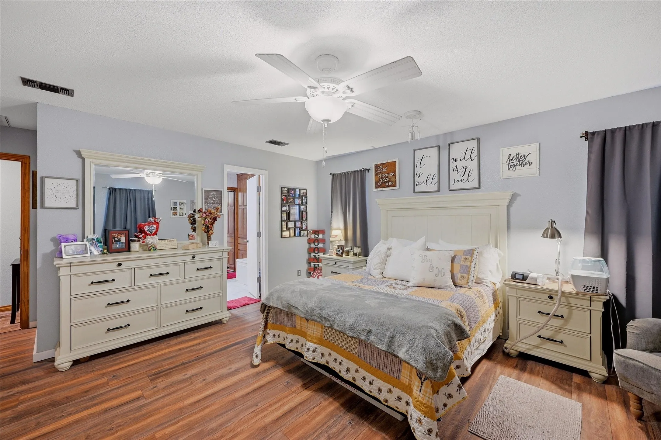 Single Family Residence For Sale in Grayson County , 30003 N State Hwy 289, Pottsboro, Texas 75076, 3 Bedroom, 2 Bathroom, Garage spaces, 1,856 Sqft, built in 1992, mls#21292158, Real Estate Agent in Pottsboro, Homes For Sale in Grayson county, Homes For Sale in Pottsboro, Realtor in Pottsboro Texas, Real Estate Brokerage Independent Realty Texas, Luminita Cordes Realtor