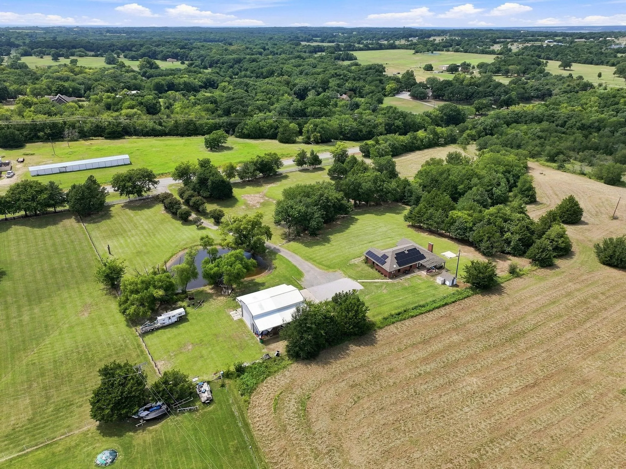 Single Family Residence For Sale in Grayson County , 30003 N State Hwy 289, Pottsboro, Texas 75076, 3 Bedroom, 2 Bathroom, Garage spaces, 1,856 Sqft, built in 1992, mls#21292158, Real Estate Agent in Pottsboro, Homes For Sale in Grayson county, Homes For Sale in Pottsboro, Realtor in Pottsboro Texas, Real Estate Brokerage Independent Realty Texas, Luminita Cordes Realtor