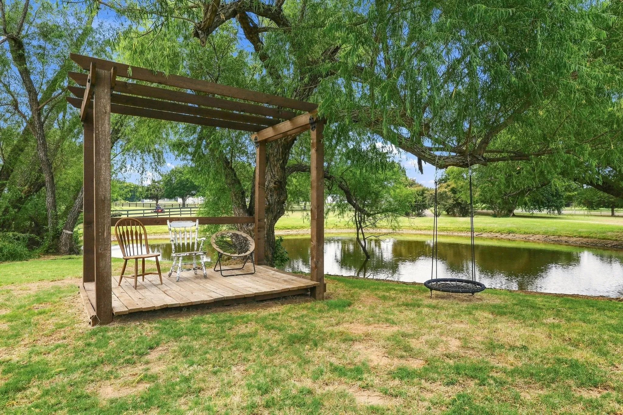 Single Family Residence For Sale in Grayson County , 30003 N State Hwy 289, Pottsboro, Texas 75076, 3 Bedroom, 2 Bathroom, Garage spaces, 1,856 Sqft, built in 1992, mls#21292158, Real Estate Agent in Pottsboro, Homes For Sale in Grayson county, Homes For Sale in Pottsboro, Realtor in Pottsboro Texas, Real Estate Brokerage Independent Realty Texas, Luminita Cordes Realtor