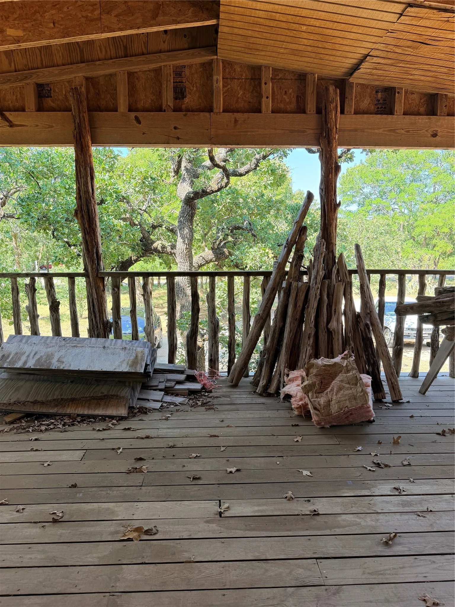 Single Family Residence For Sale in Johnson County , 2429 County Road 427a, Cleburne, Texas 76031, 3 Bedroom, 1 Bathroom, Garage spaces, 1,936 Sqft, built in 1975, mls#21292167, Real Estate Agent in Cleburne, Homes For Sale in Johnson county, Homes For Sale in Cleburne, Realtor in Cleburne Texas, Real Estate Brokerage Independent Realty Texas, Luminita Cordes Realtor