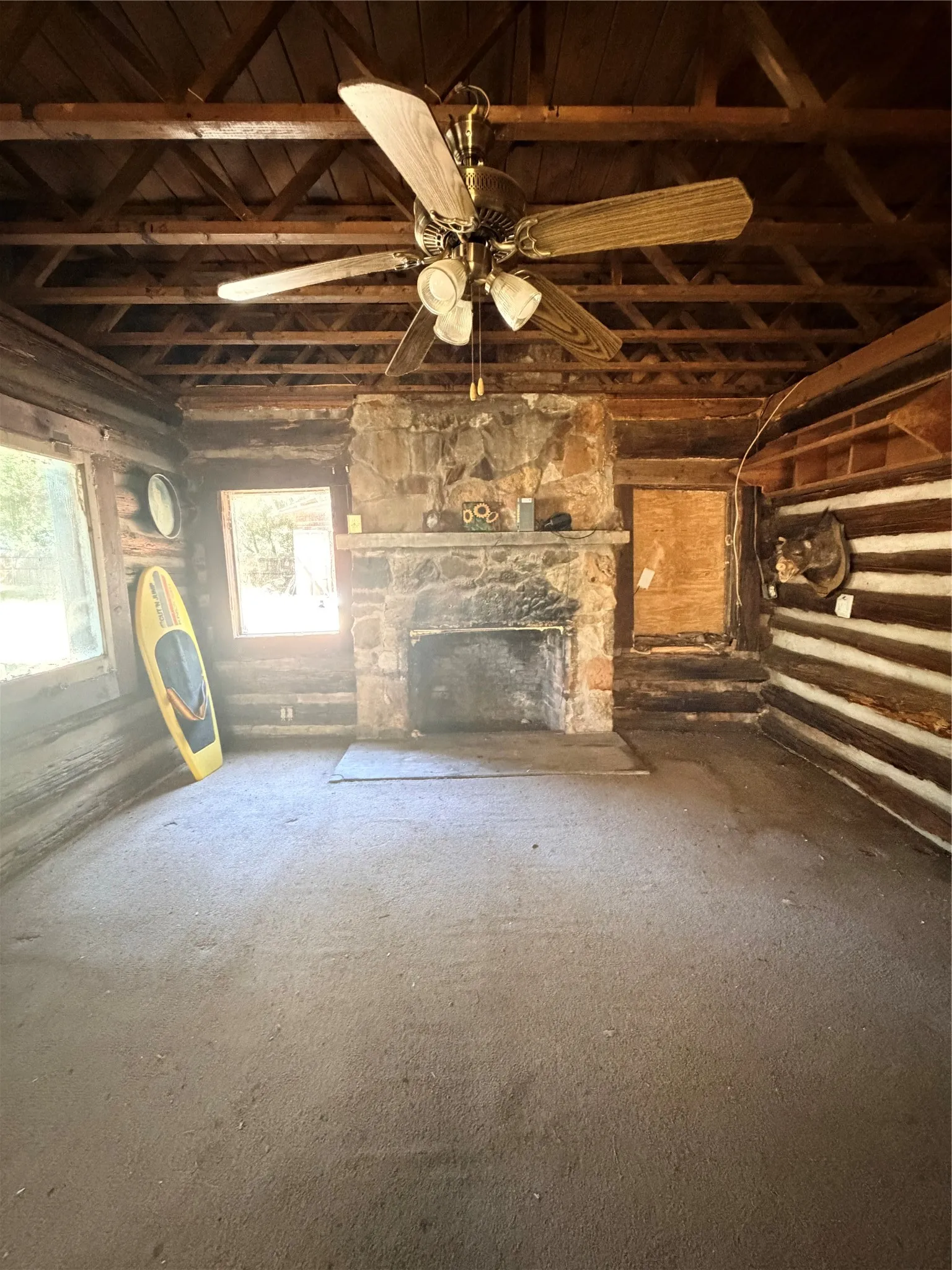 Single Family Residence For Sale in Johnson County , 2429 County Road 427a, Cleburne, Texas 76031, 3 Bedroom, 1 Bathroom, Garage spaces, 1,936 Sqft, built in 1975, mls#21292167, Real Estate Agent in Cleburne, Homes For Sale in Johnson county, Homes For Sale in Cleburne, Realtor in Cleburne Texas, Real Estate Brokerage Independent Realty Texas, Luminita Cordes Realtor