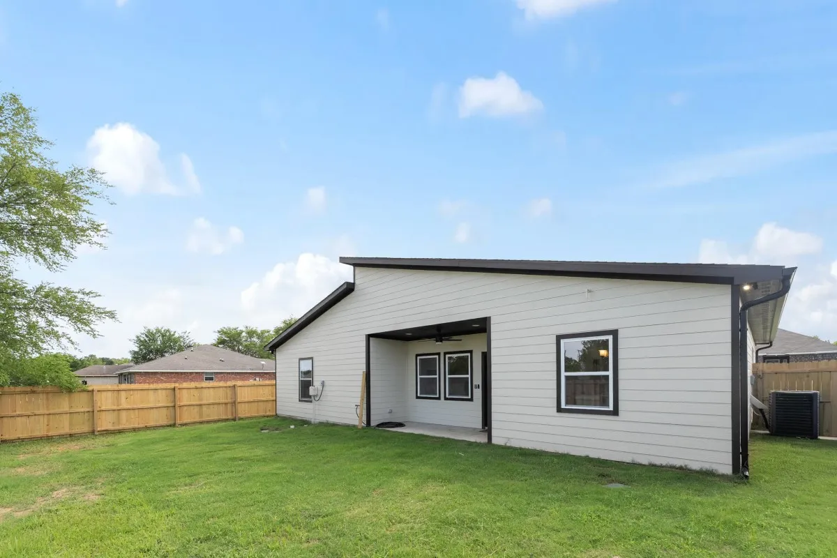 Single Family Residence For Sale in Henderson County , 228 E Windjammer Road, Gun Barrel City, Texas 75156, 4 Bedroom, 2 Bathroom, 2 Garage spaces, 1,750 Sqft, built in 2025, mls#21273155, Real Estate Agent in Gun Barrel City, Homes For Sale in Henderson county, Homes For Sale in Gun Barrel City, Realtor in Gun Barrel City Texas, Real Estate Brokerage Independent Realty Texas, Luminita Cordes Realtor