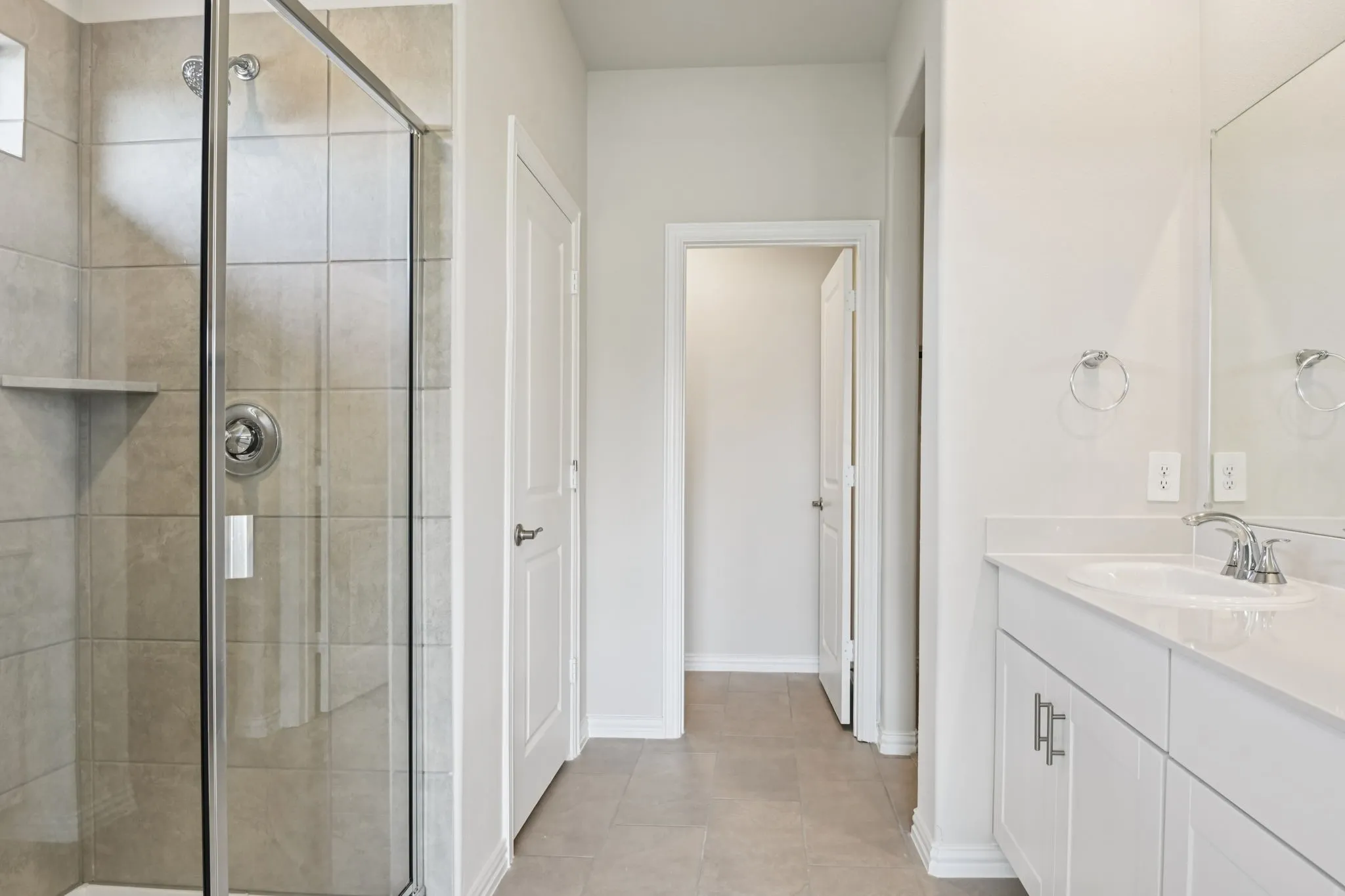 Photo is not of the actual home, but is an inspirational photo of builder’s model home and may depict options, furnishings, and/or decorator features that are not included.