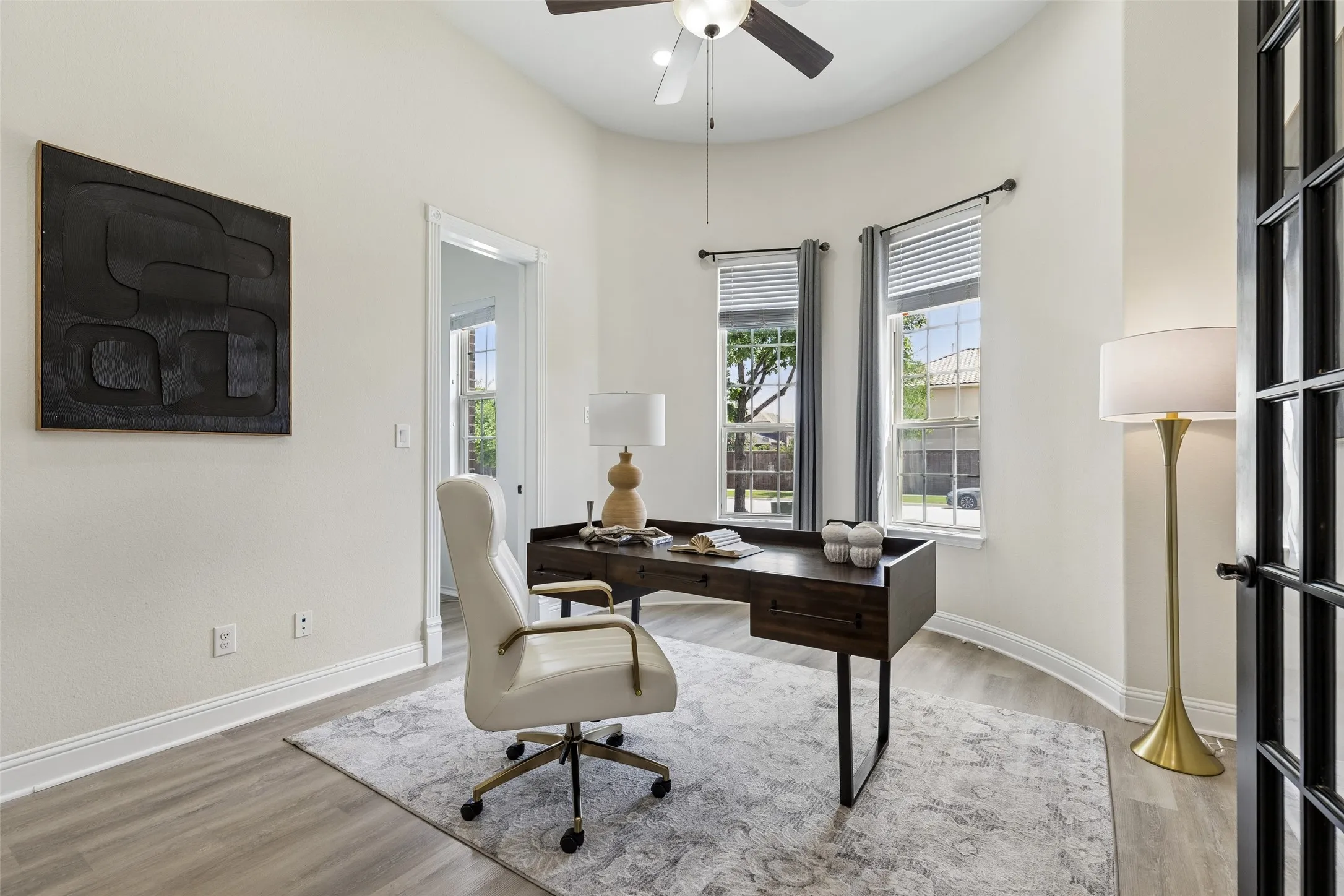 Single Family Residence For Sale in Collin County , 13430 Sellaronda Way, Frisco, Texas 75035, 5 Bedroom, 5 Bathroom, 3 Garage spaces, 5,132 Sqft, built in 2016, mls#21282649, Real Estate Agent in Frisco, Homes For Sale in Collin county, Homes For Sale in Frisco, Realtor in Frisco Texas, Real Estate Brokerage Independent Realty Texas, Luminita Cordes Realtor