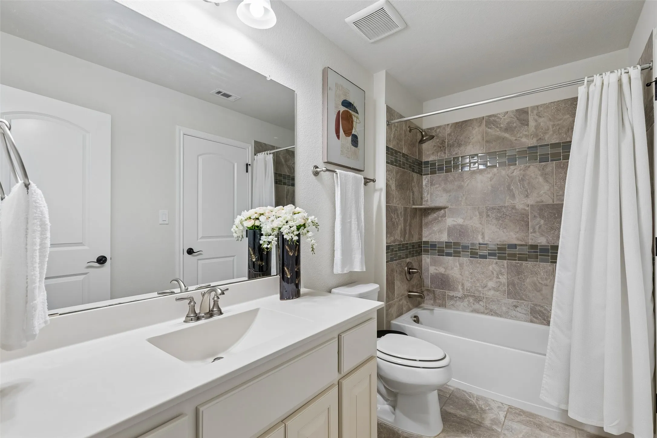 Single Family Residence For Sale in Collin County , 13430 Sellaronda Way, Frisco, Texas 75035, 5 Bedroom, 5 Bathroom, 3 Garage spaces, 5,132 Sqft, built in 2016, mls#21282649, Real Estate Agent in Frisco, Homes For Sale in Collin county, Homes For Sale in Frisco, Realtor in Frisco Texas, Real Estate Brokerage Independent Realty Texas, Luminita Cordes Realtor
