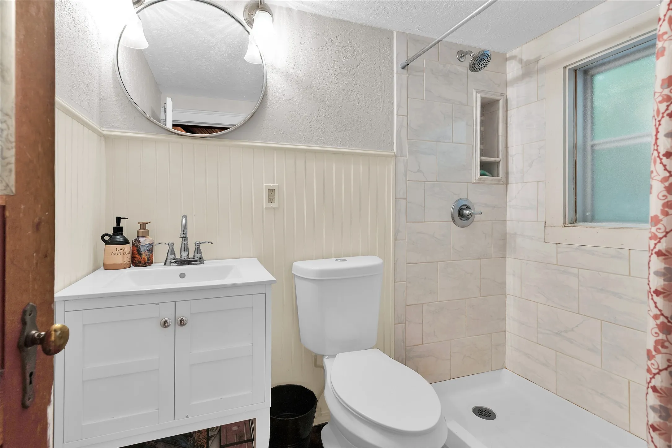 Upstairs Bathroom