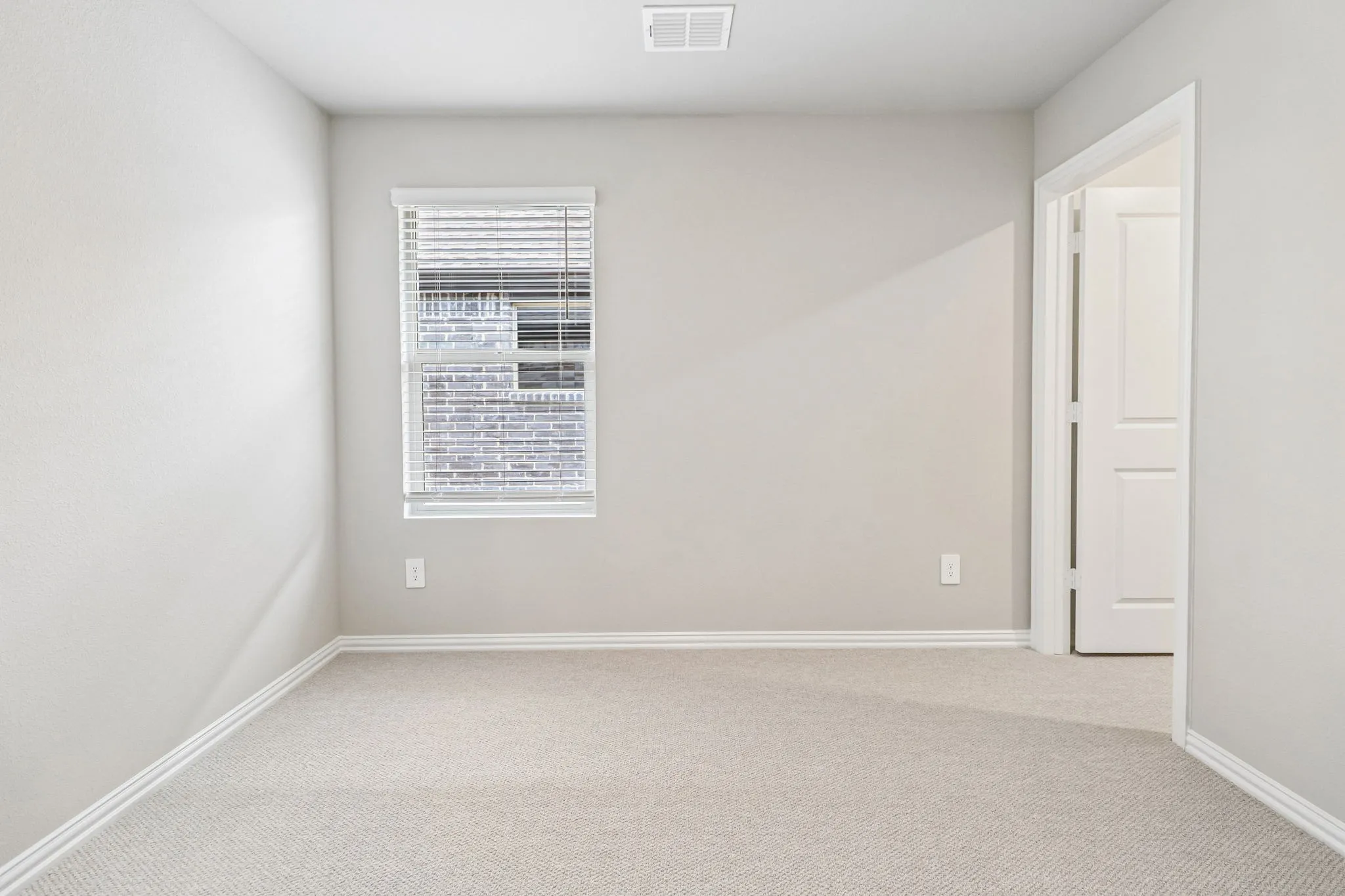 Photo is not of the actual home, but is an inspirational photo of builder’s model home and may depict options, furnishings, and/or decorator features that are not included.