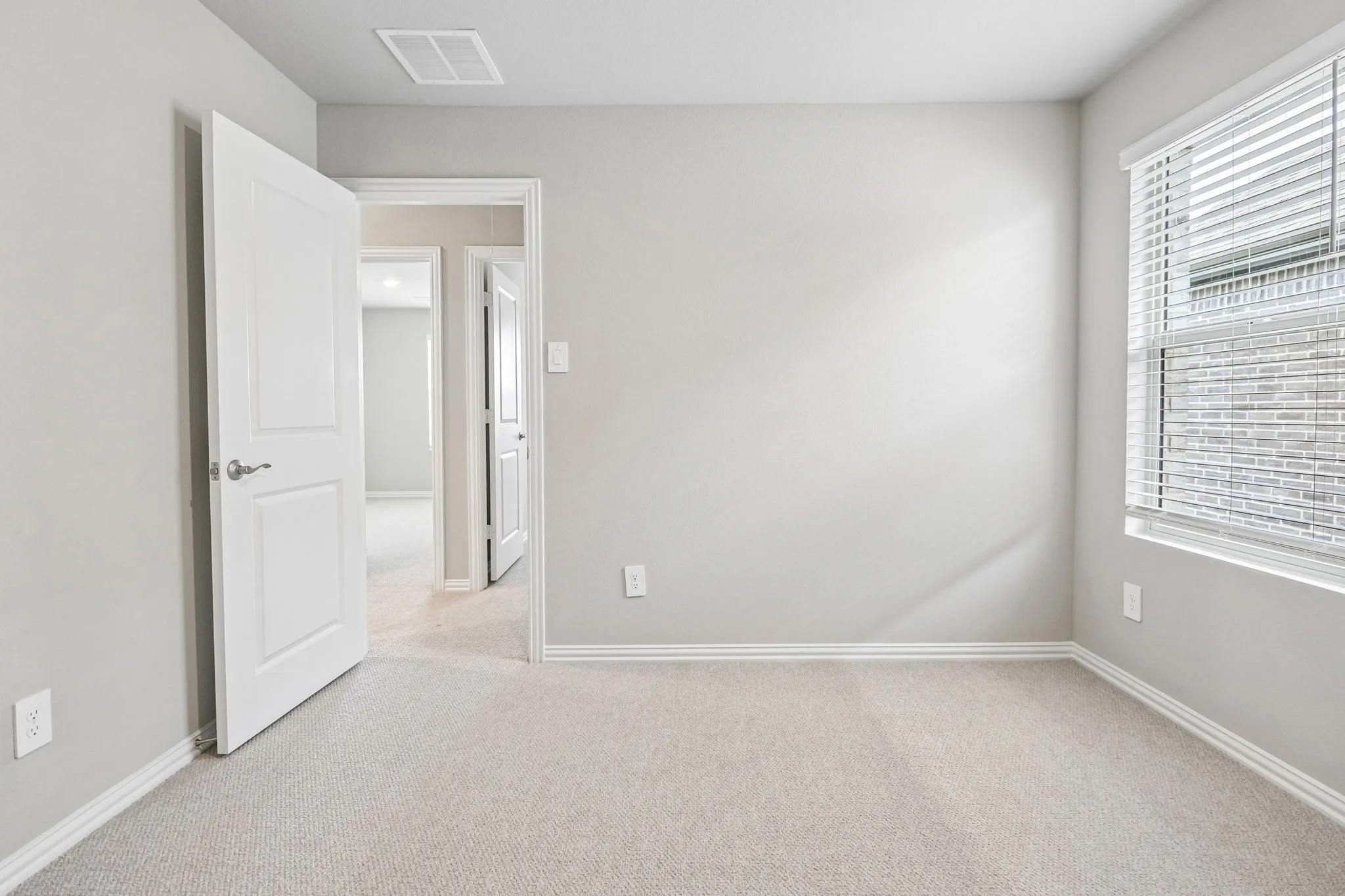 Photo is not of the actual home, but is an inspirational photo of builder’s model home and may depict options, furnishings, and/or decorator features that are not included.