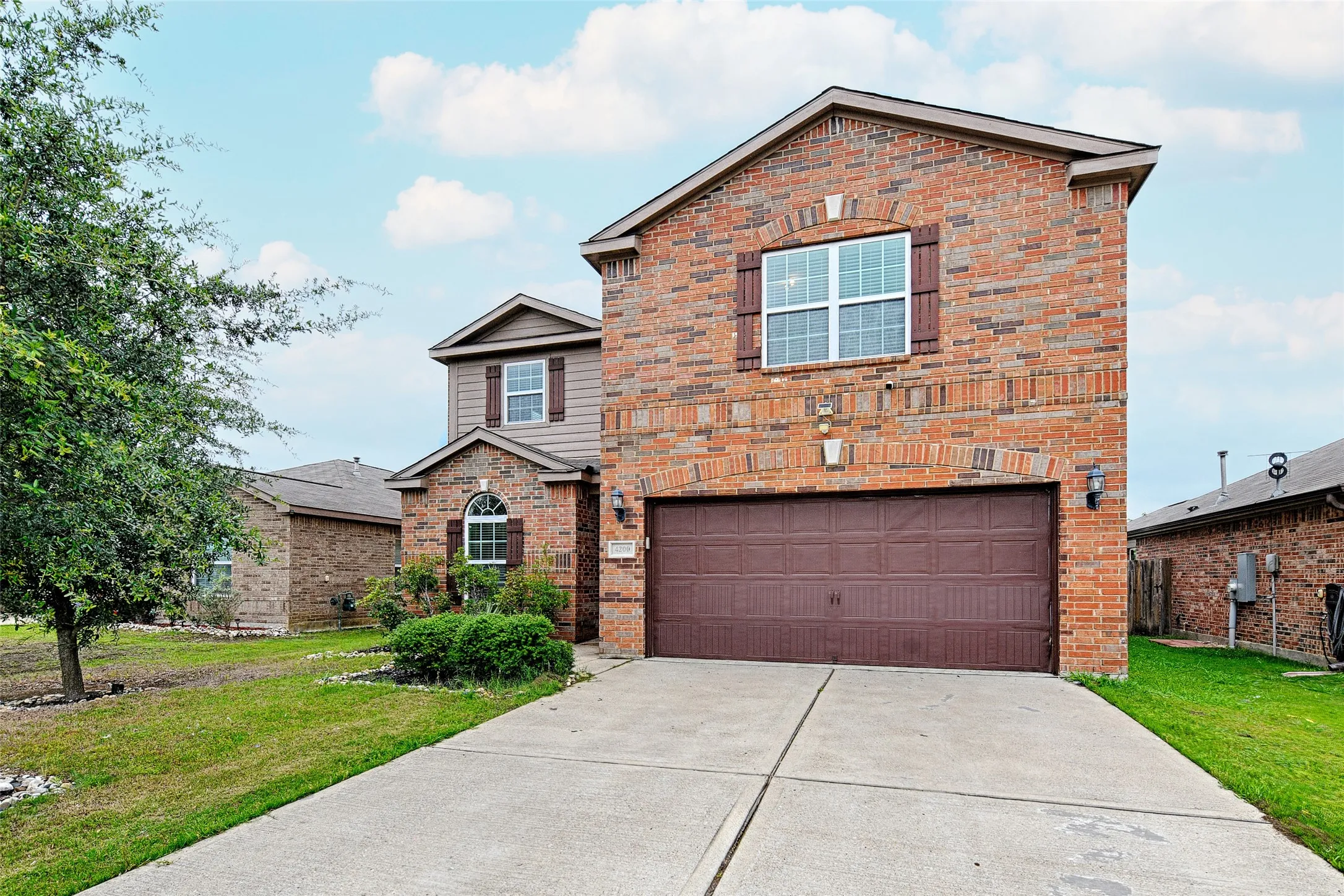 Single Family Residence For Sale in Kaufman County , 4200 Elderberry Street, Forney, Texas 75126, 5 Bedroom, 3 Bathroom, 2 Garage spaces, 2,724 Sqft, built in 2016, mls#21287542, Real Estate Agent in Forney, Homes For Sale in Kaufman county, Homes For Sale in Forney, Realtor in Forney Texas, Real Estate Brokerage Independent Realty Texas, Luminita Cordes Realtor