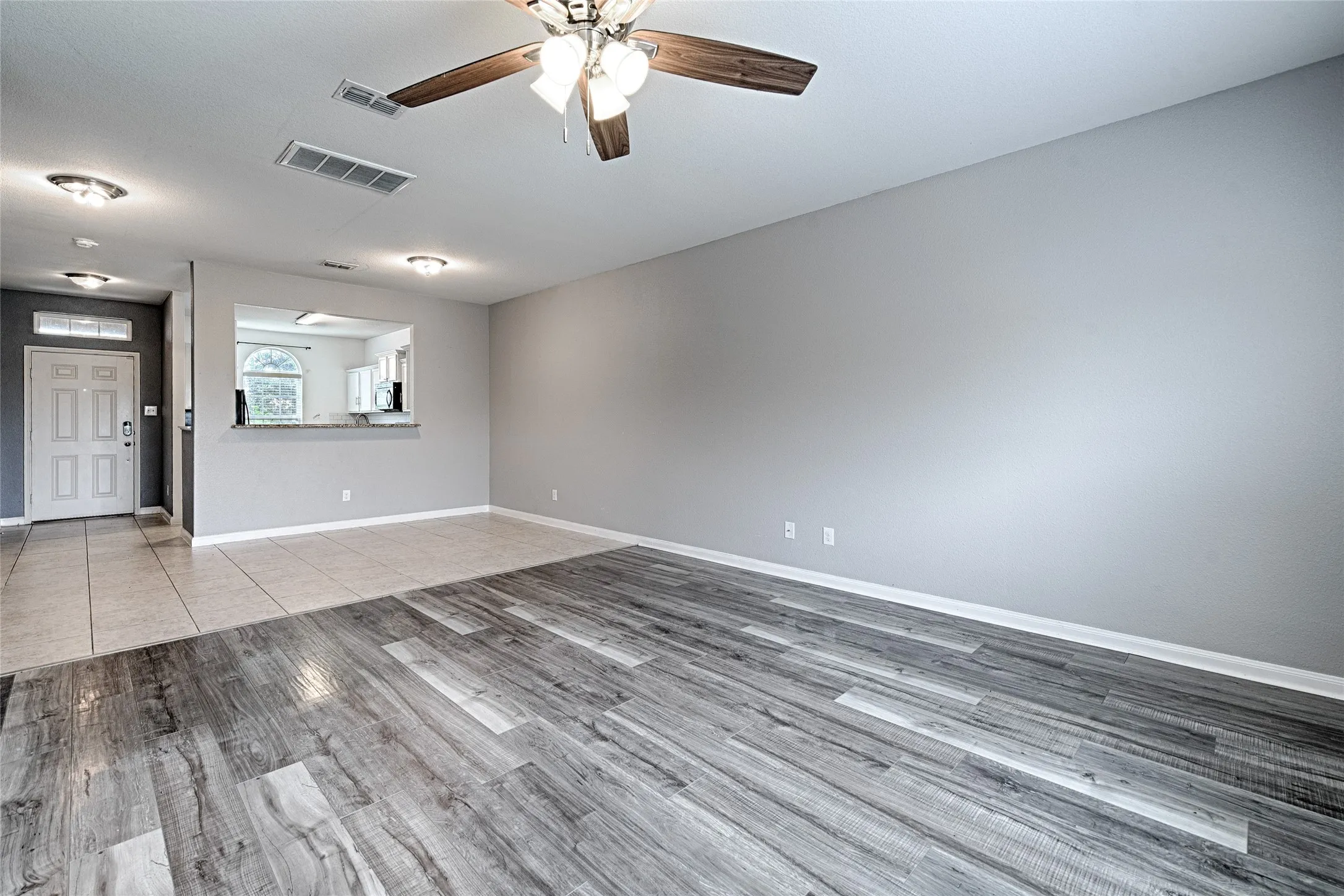 Single Family Residence For Sale in Kaufman County , 4200 Elderberry Street, Forney, Texas 75126, 5 Bedroom, 3 Bathroom, 2 Garage spaces, 2,724 Sqft, built in 2016, mls#21287542, Real Estate Agent in Forney, Homes For Sale in Kaufman county, Homes For Sale in Forney, Realtor in Forney Texas, Real Estate Brokerage Independent Realty Texas, Luminita Cordes Realtor