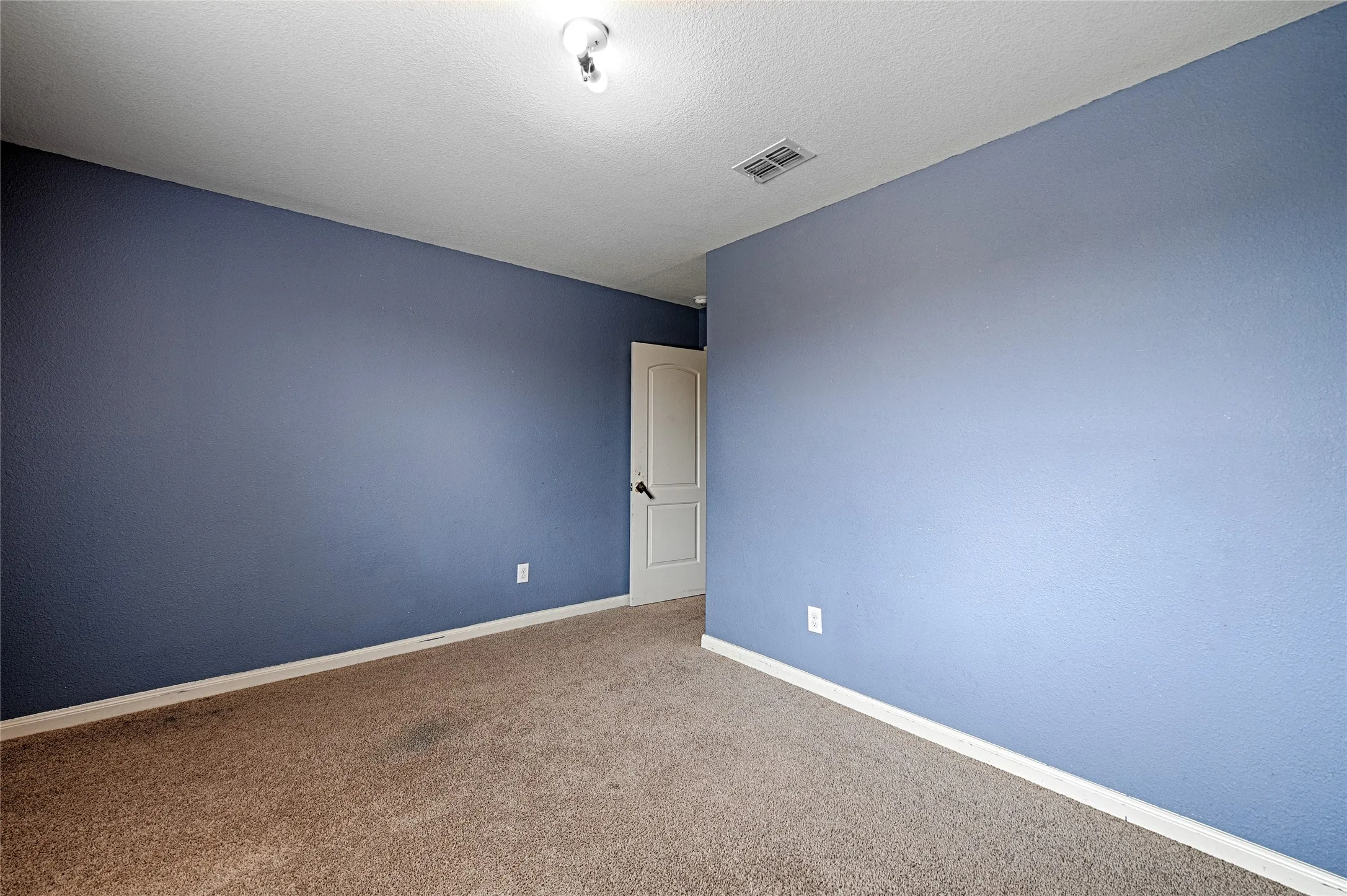 Single Family Residence For Sale in Kaufman County , 4200 Elderberry Street, Forney, Texas 75126, 5 Bedroom, 3 Bathroom, 2 Garage spaces, 2,724 Sqft, built in 2016, mls#21287542, Real Estate Agent in Forney, Homes For Sale in Kaufman county, Homes For Sale in Forney, Realtor in Forney Texas, Real Estate Brokerage Independent Realty Texas, Luminita Cordes Realtor