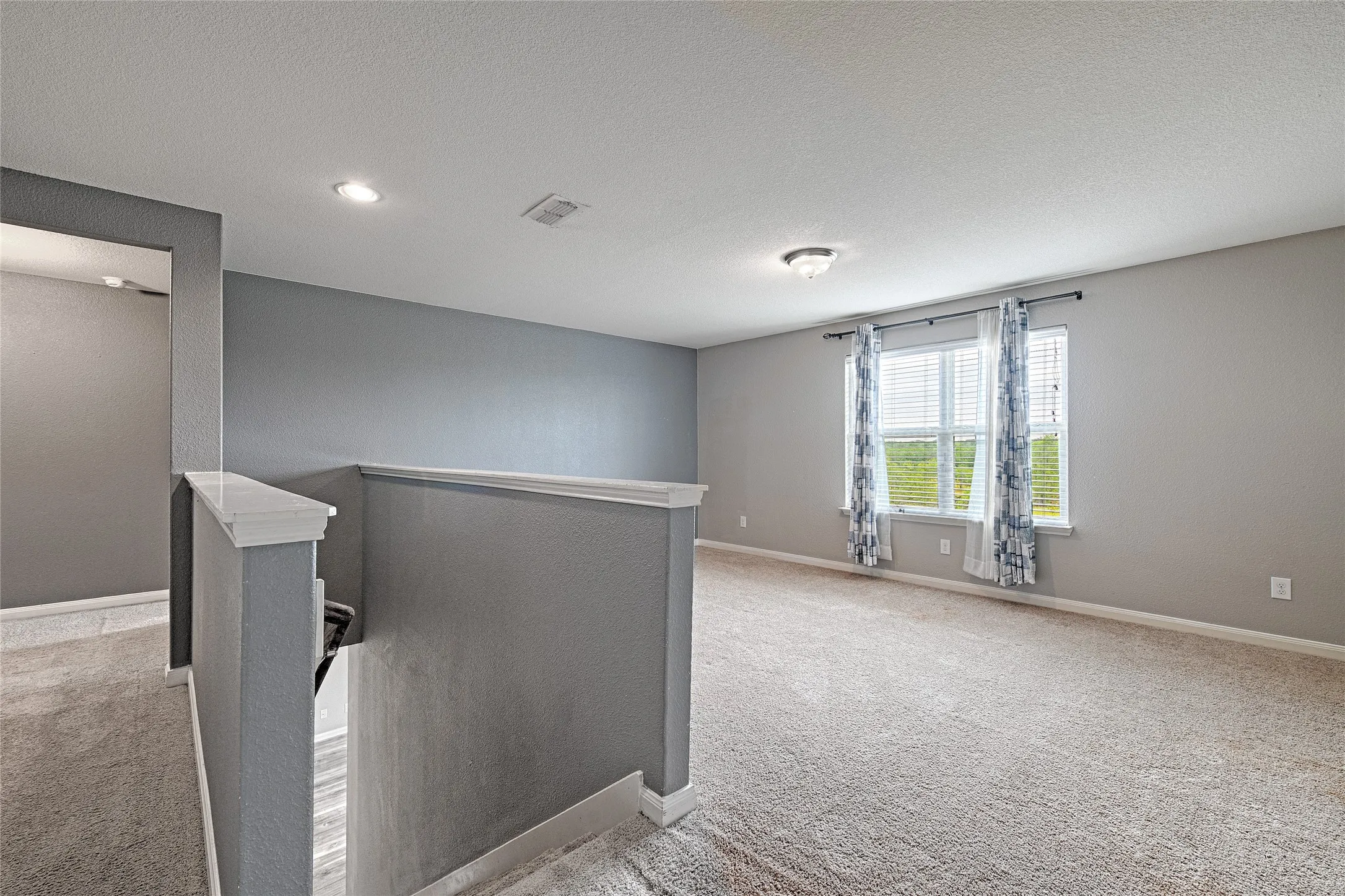 Single Family Residence For Sale in Kaufman County , 4200 Elderberry Street, Forney, Texas 75126, 5 Bedroom, 3 Bathroom, 2 Garage spaces, 2,724 Sqft, built in 2016, mls#21287542, Real Estate Agent in Forney, Homes For Sale in Kaufman county, Homes For Sale in Forney, Realtor in Forney Texas, Real Estate Brokerage Independent Realty Texas, Luminita Cordes Realtor