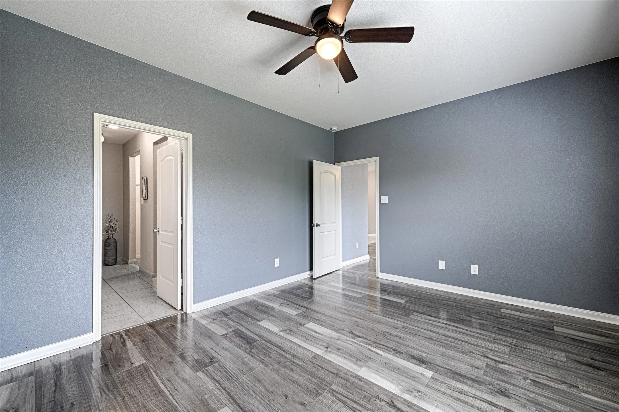 Single Family Residence For Sale in Kaufman County , 4200 Elderberry Street, Forney, Texas 75126, 5 Bedroom, 3 Bathroom, 2 Garage spaces, 2,724 Sqft, built in 2016, mls#21287542, Real Estate Agent in Forney, Homes For Sale in Kaufman county, Homes For Sale in Forney, Realtor in Forney Texas, Real Estate Brokerage Independent Realty Texas, Luminita Cordes Realtor