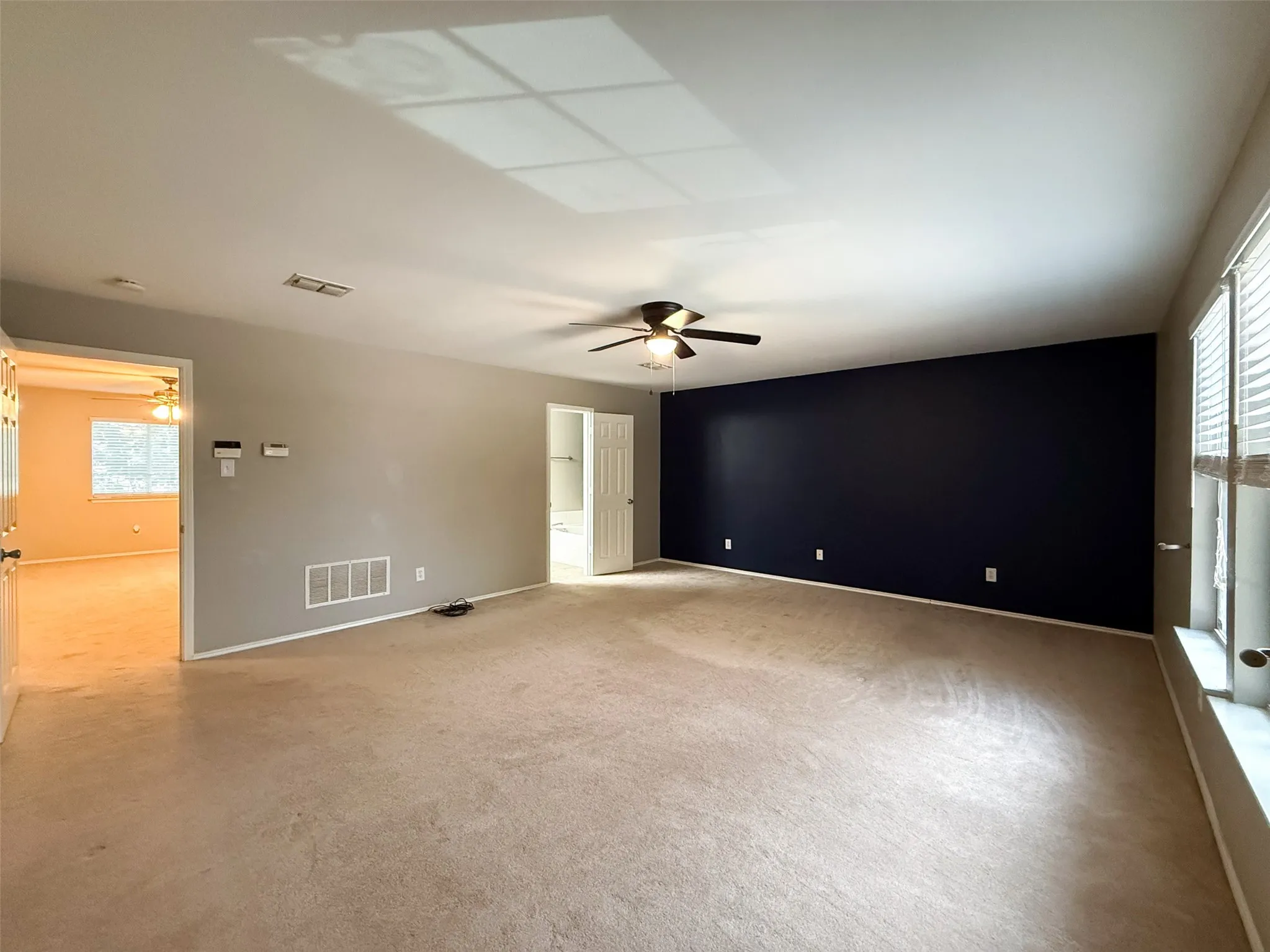Single Family Residence For Sale in Denton County , 1578 Crown View Drive, Little Elm, Texas 75068, 3 Bedroom, 3 Bathroom, 2 Garage spaces, 2,338 Sqft, built in 2000, mls#21291266, Real Estate Agent in Little Elm, Homes For Sale in Denton county, Homes For Sale in Little Elm, Realtor in Little Elm Texas, Real Estate Brokerage Independent Realty Texas, Luminita Cordes Realtor