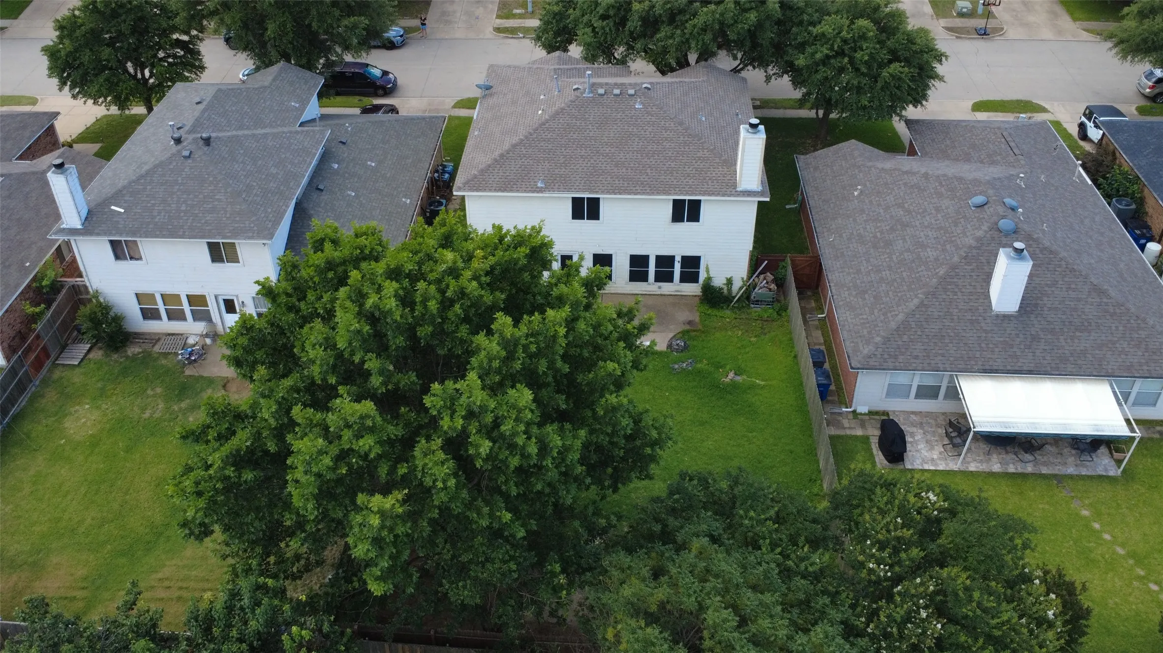 Single Family Residence For Sale in Denton County , 1578 Crown View Drive, Little Elm, Texas 75068, 3 Bedroom, 3 Bathroom, 2 Garage spaces, 2,338 Sqft, built in 2000, mls#21291266, Real Estate Agent in Little Elm, Homes For Sale in Denton county, Homes For Sale in Little Elm, Realtor in Little Elm Texas, Real Estate Brokerage Independent Realty Texas, Luminita Cordes Realtor