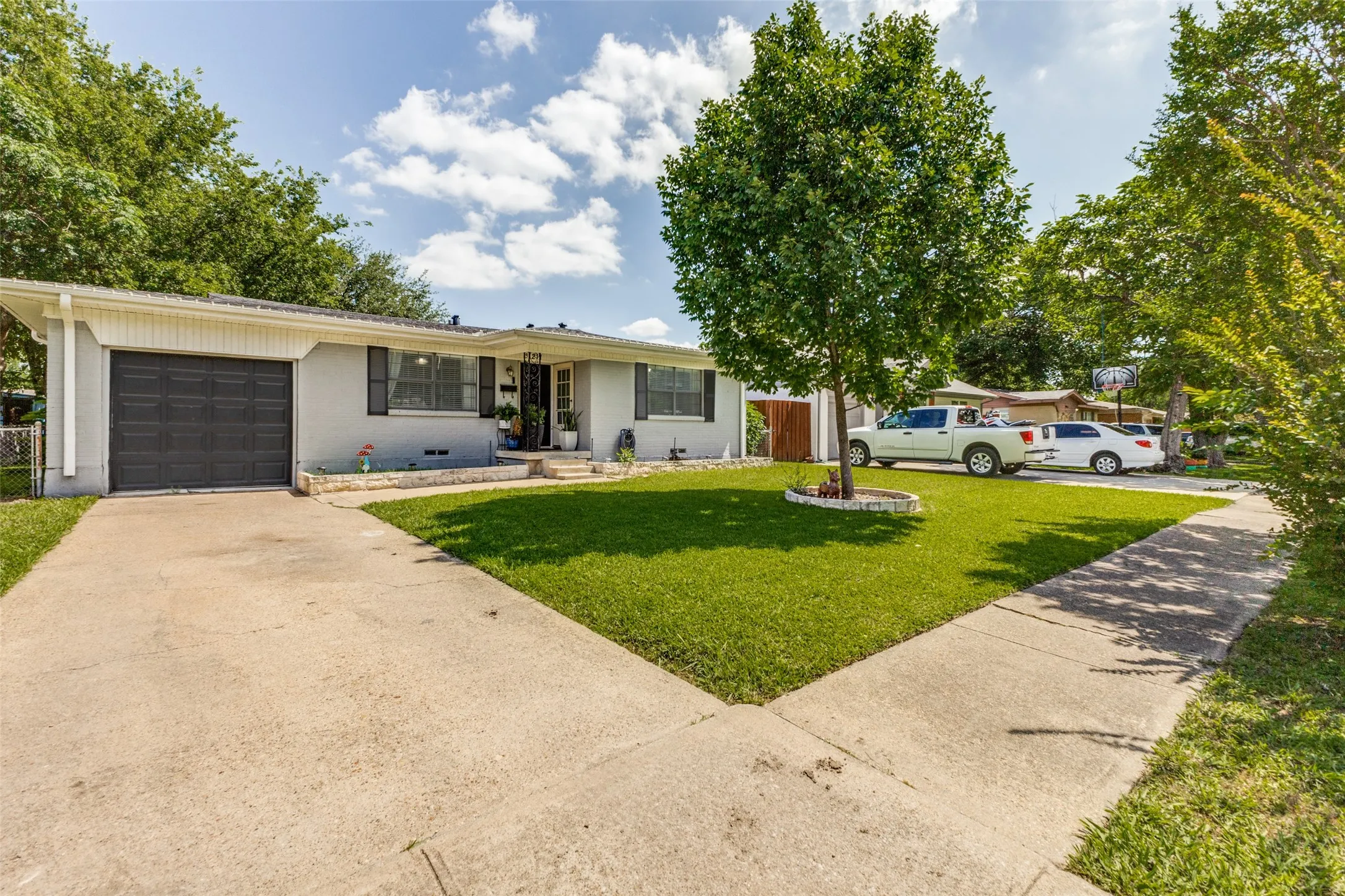 Single Family Residence For Sale in Dallas County , 211 Brazos Street, Garland, Texas 75041, 3 Bedroom, 1 Bathroom, 1 Garage spaces, 964 Sqft, built in 1955, mls#21291150, Real Estate Agent in Garland, Homes For Sale in Dallas county, Homes For Sale in Garland, Realtor in Garland Texas, Real Estate Brokerage Independent Realty Texas, Luminita Cordes Realtor