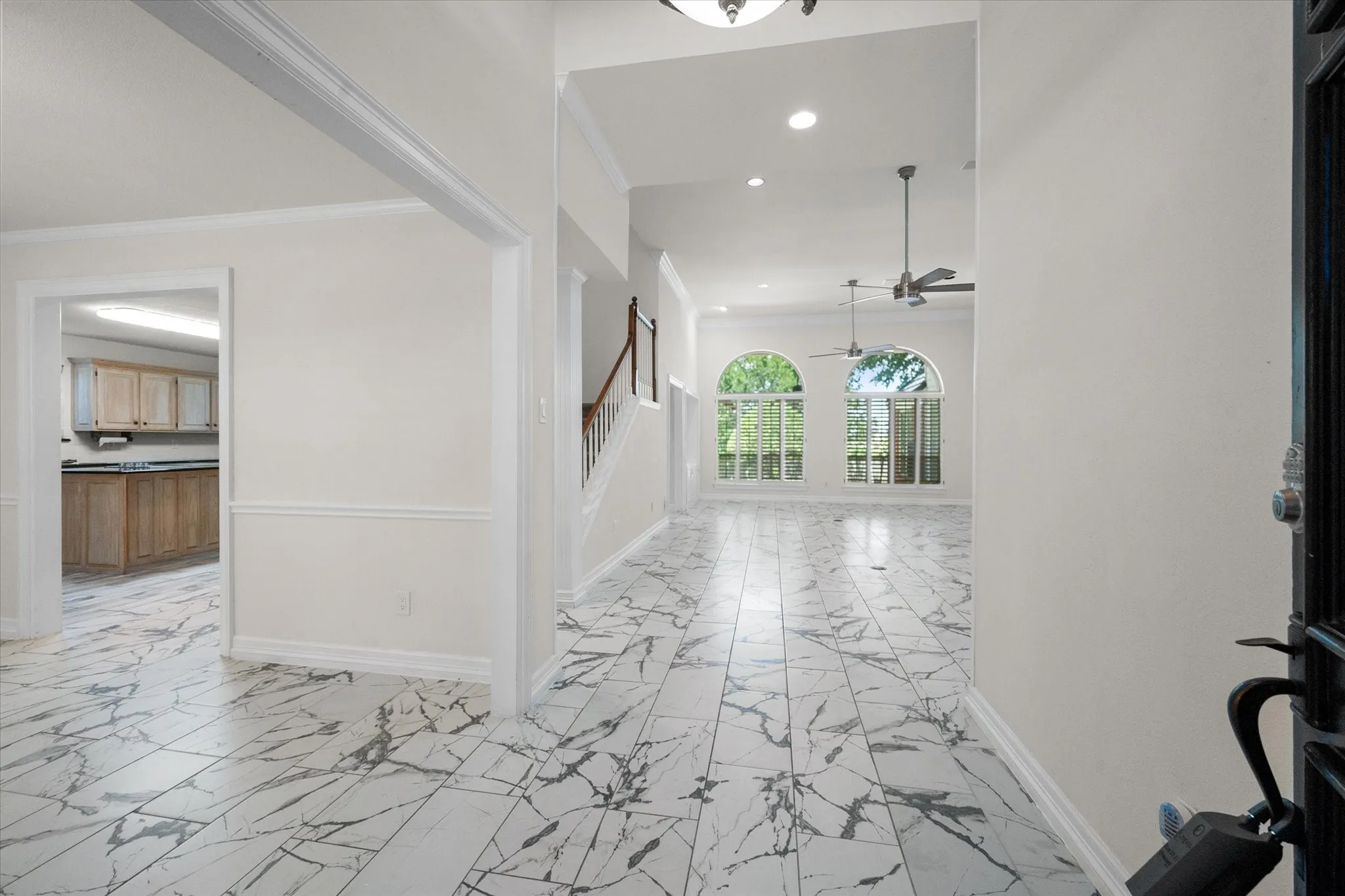 Single Family Residence For Sale in Tarrant County , 2801 Knotted Oaks Trail, Arlington, Texas 76006, 5 Bedroom, 4 Bathroom, 2 Garage spaces, 3,382 Sqft, built in 1987, mls#21290895, Real Estate Agent in Arlington, Homes For Sale in Tarrant county, Homes For Sale in Arlington, Realtor in Arlington Texas, Real Estate Brokerage Independent Realty Texas, Luminita Cordes Realtor