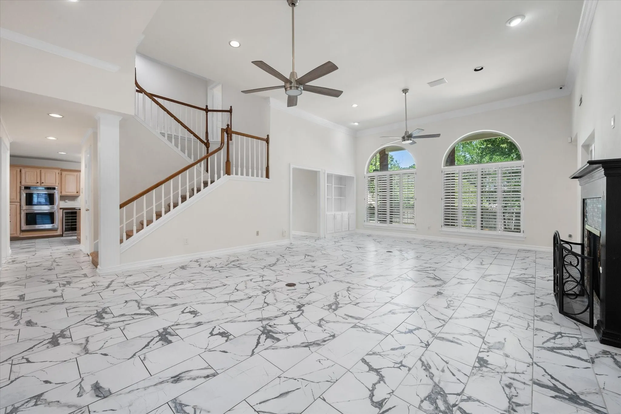 Single Family Residence For Sale in Tarrant County , 2801 Knotted Oaks Trail, Arlington, Texas 76006, 5 Bedroom, 4 Bathroom, 2 Garage spaces, 3,382 Sqft, built in 1987, mls#21290895, Real Estate Agent in Arlington, Homes For Sale in Tarrant county, Homes For Sale in Arlington, Realtor in Arlington Texas, Real Estate Brokerage Independent Realty Texas, Luminita Cordes Realtor