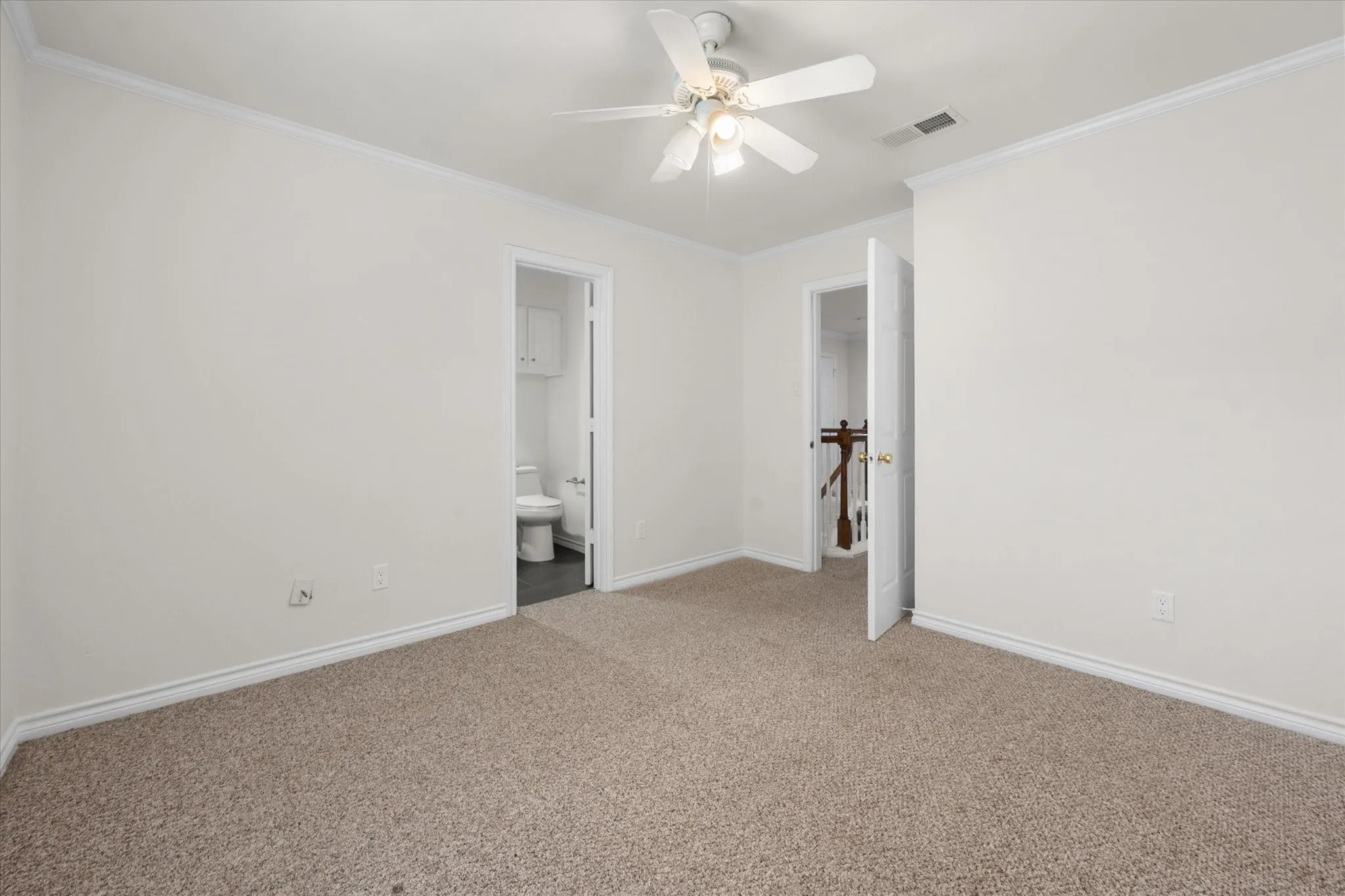 Single Family Residence For Sale in Tarrant County , 2801 Knotted Oaks Trail, Arlington, Texas 76006, 5 Bedroom, 4 Bathroom, 2 Garage spaces, 3,382 Sqft, built in 1987, mls#21290895, Real Estate Agent in Arlington, Homes For Sale in Tarrant county, Homes For Sale in Arlington, Realtor in Arlington Texas, Real Estate Brokerage Independent Realty Texas, Luminita Cordes Realtor