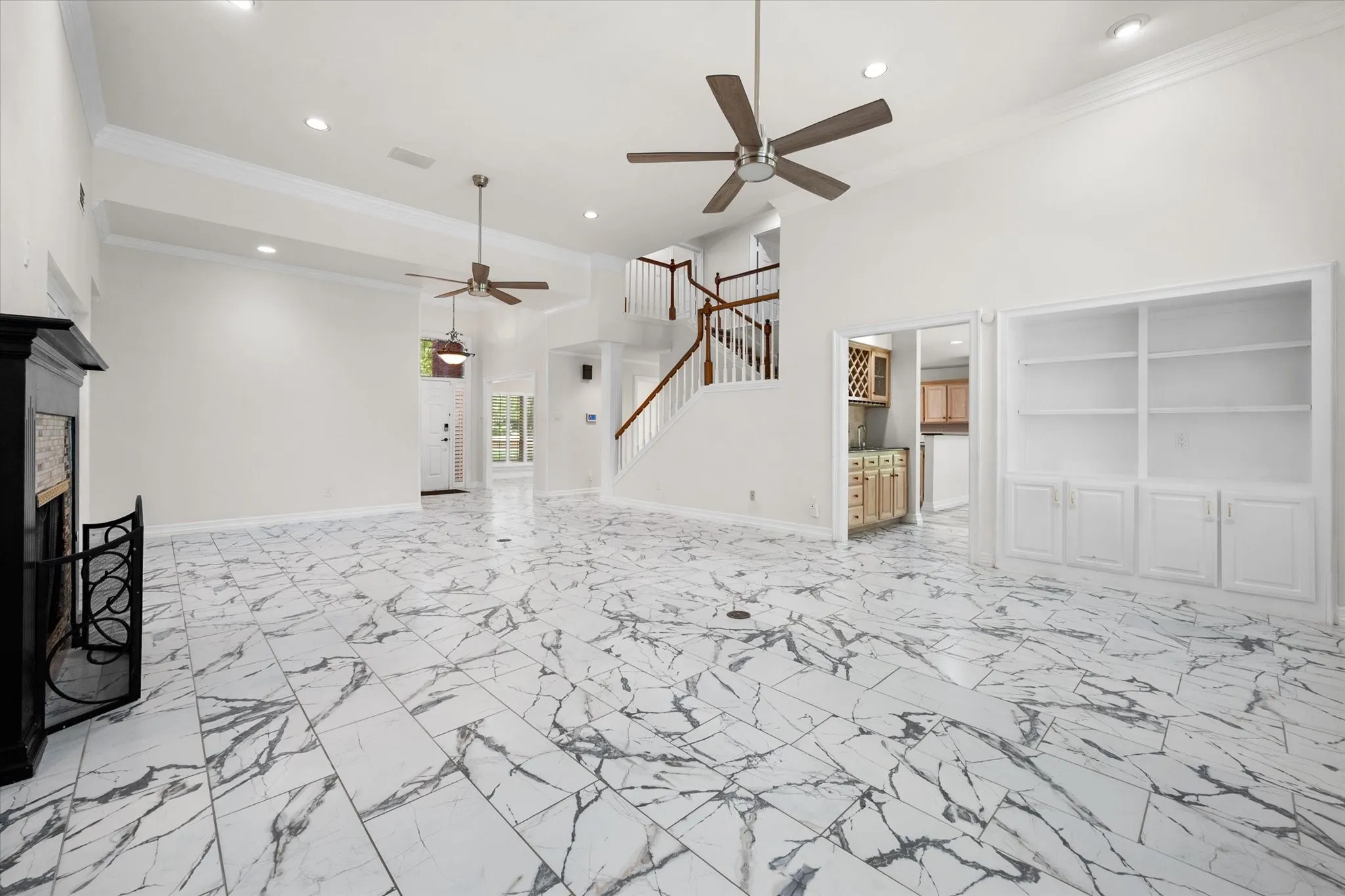Single Family Residence For Sale in Tarrant County , 2801 Knotted Oaks Trail, Arlington, Texas 76006, 5 Bedroom, 4 Bathroom, 2 Garage spaces, 3,382 Sqft, built in 1987, mls#21290895, Real Estate Agent in Arlington, Homes For Sale in Tarrant county, Homes For Sale in Arlington, Realtor in Arlington Texas, Real Estate Brokerage Independent Realty Texas, Luminita Cordes Realtor