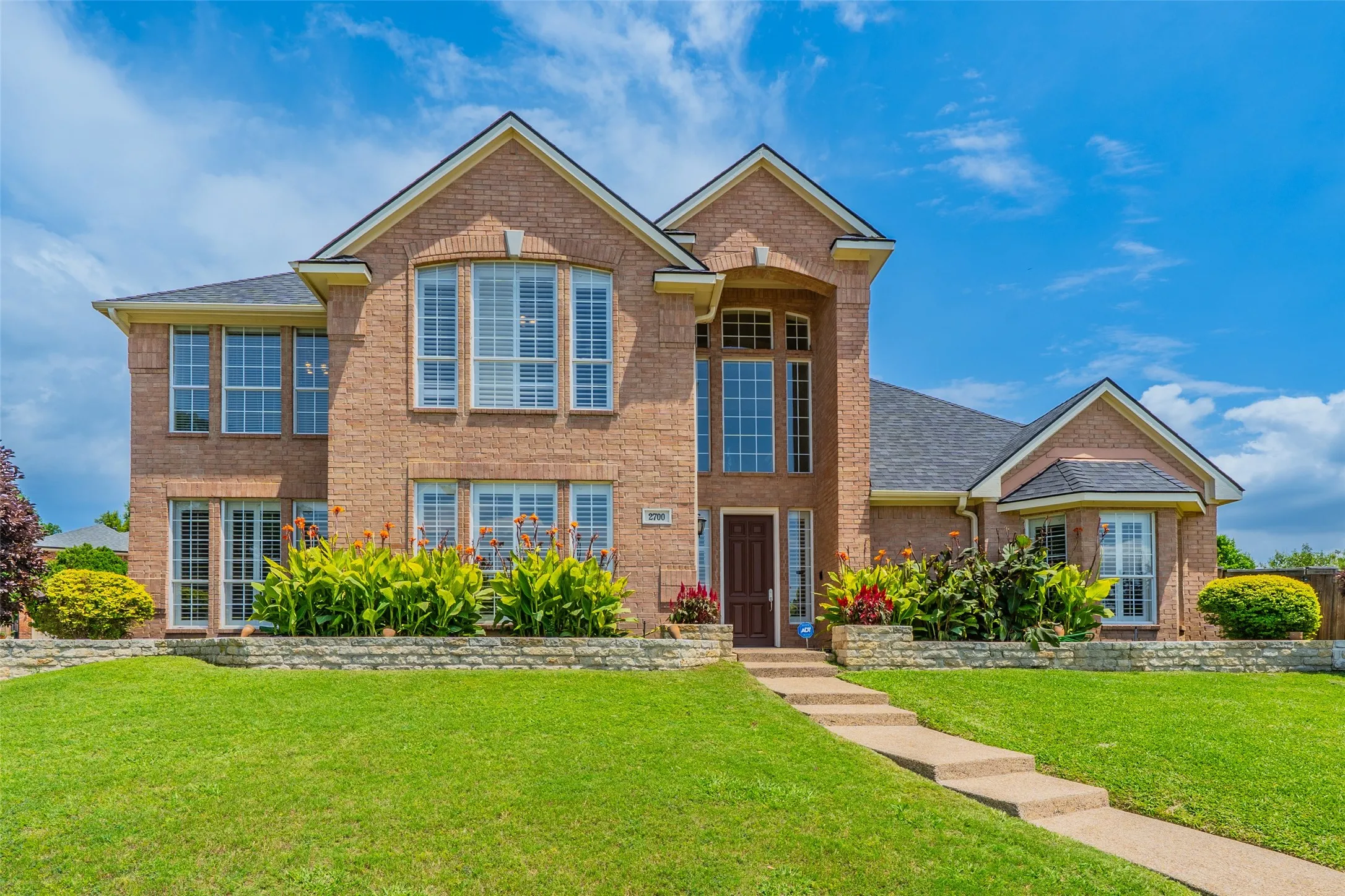 Single Family Residence For Sale in Collin County , 2700 Sunset Circle, Plano, Texas 75093, 4 Bedroom, 3 Bathroom, 3 Garage spaces, 3,759 Sqft, built in 1993, mls#21291663, Real Estate Agent in Plano, Homes For Sale in Collin county, Homes For Sale in Plano, Realtor in Plano Texas, Real Estate Brokerage Independent Realty Texas, Luminita Cordes Realtor