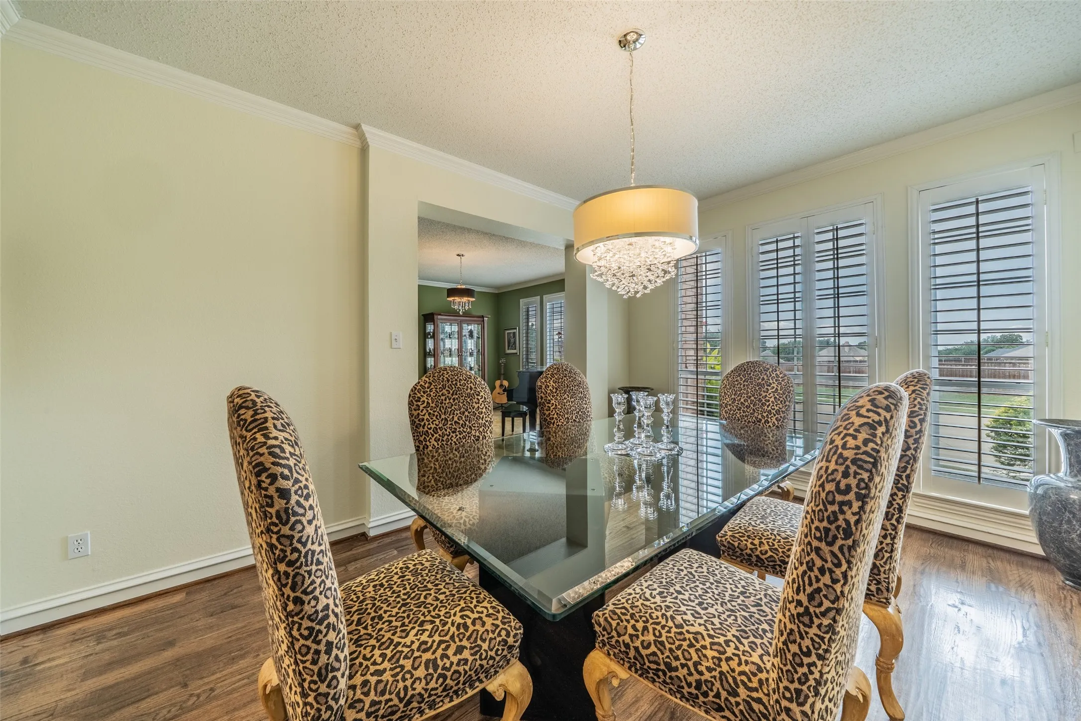 Single Family Residence For Sale in Collin County , 2700 Sunset Circle, Plano, Texas 75093, 4 Bedroom, 3 Bathroom, 3 Garage spaces, 3,759 Sqft, built in 1993, mls#21291663, Real Estate Agent in Plano, Homes For Sale in Collin county, Homes For Sale in Plano, Realtor in Plano Texas, Real Estate Brokerage Independent Realty Texas, Luminita Cordes Realtor