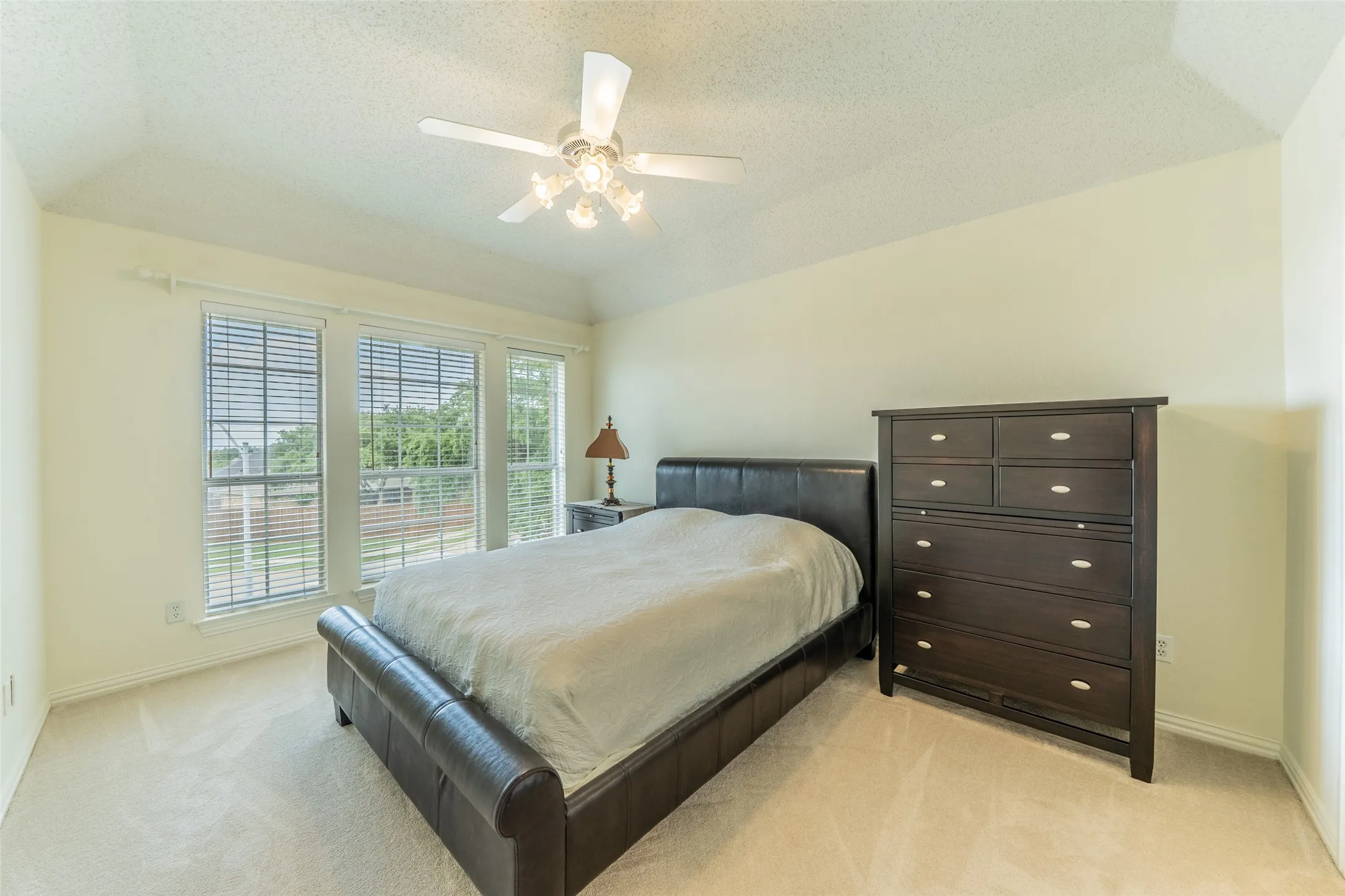 Single Family Residence For Sale in Collin County , 2700 Sunset Circle, Plano, Texas 75093, 4 Bedroom, 3 Bathroom, 3 Garage spaces, 3,759 Sqft, built in 1993, mls#21291663, Real Estate Agent in Plano, Homes For Sale in Collin county, Homes For Sale in Plano, Realtor in Plano Texas, Real Estate Brokerage Independent Realty Texas, Luminita Cordes Realtor