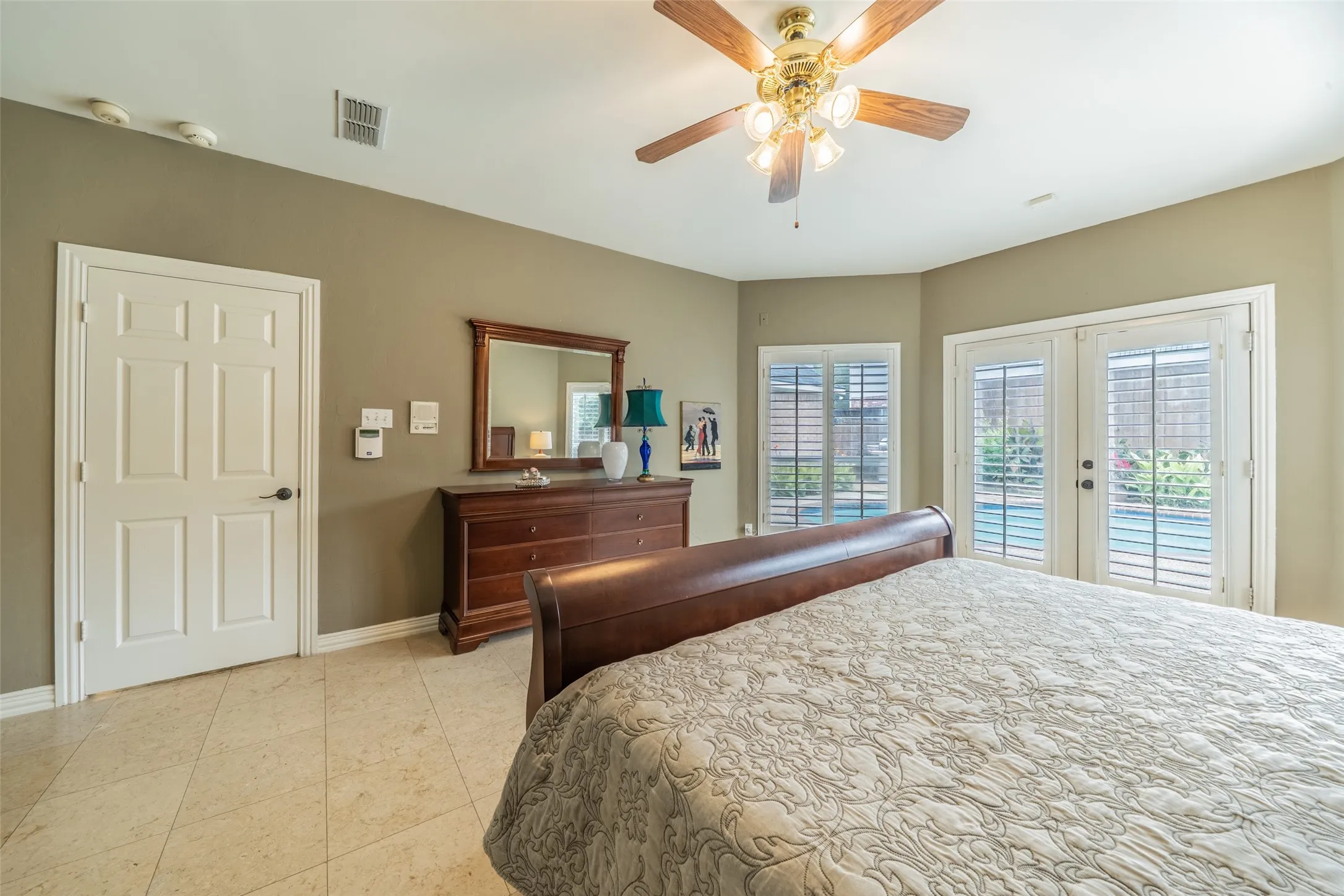Single Family Residence For Sale in Collin County , 2700 Sunset Circle, Plano, Texas 75093, 4 Bedroom, 3 Bathroom, 3 Garage spaces, 3,759 Sqft, built in 1993, mls#21291663, Real Estate Agent in Plano, Homes For Sale in Collin county, Homes For Sale in Plano, Realtor in Plano Texas, Real Estate Brokerage Independent Realty Texas, Luminita Cordes Realtor
