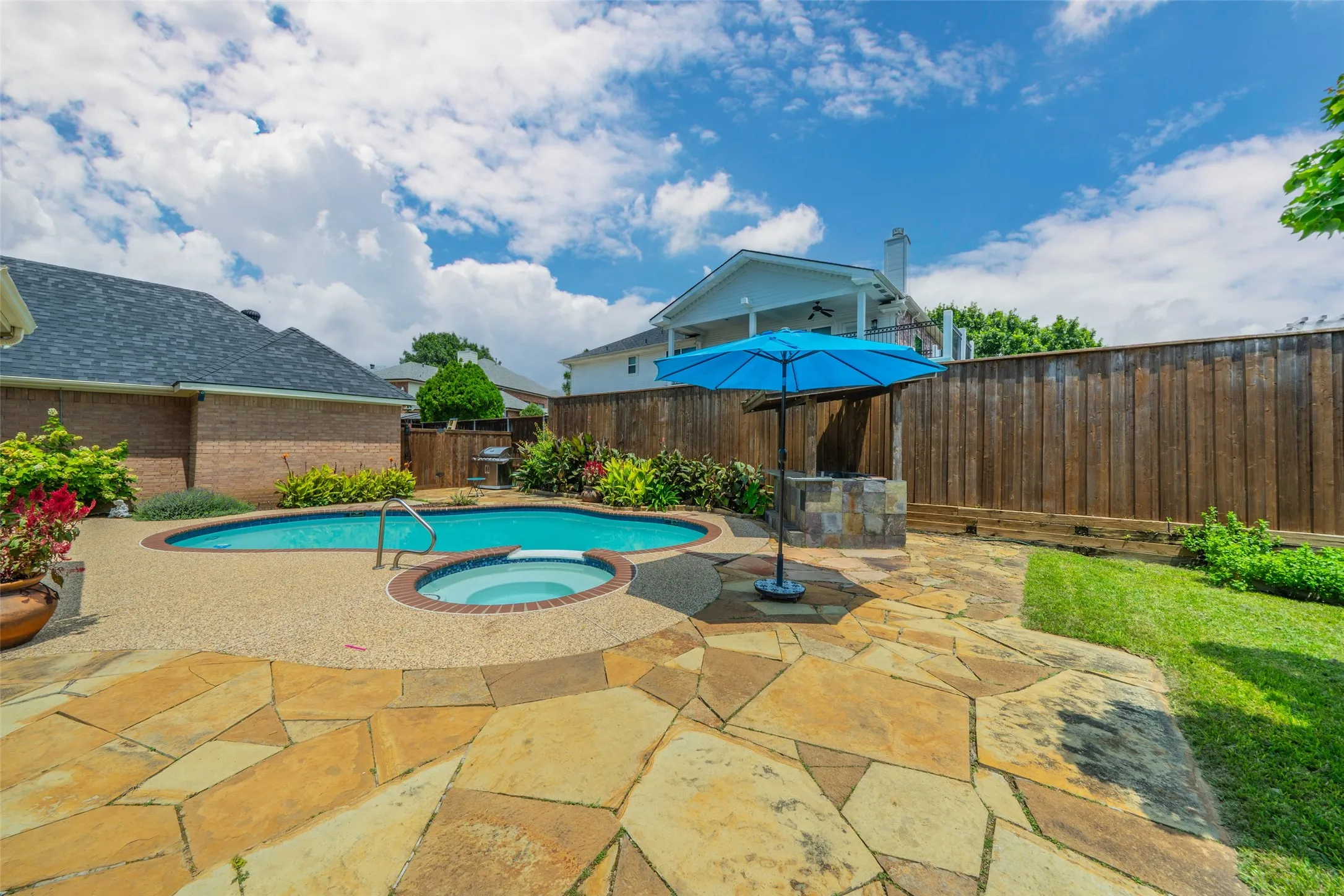 Single Family Residence For Sale in Collin County , 2700 Sunset Circle, Plano, Texas 75093, 4 Bedroom, 3 Bathroom, 3 Garage spaces, 3,759 Sqft, built in 1993, mls#21291663, Real Estate Agent in Plano, Homes For Sale in Collin county, Homes For Sale in Plano, Realtor in Plano Texas, Real Estate Brokerage Independent Realty Texas, Luminita Cordes Realtor