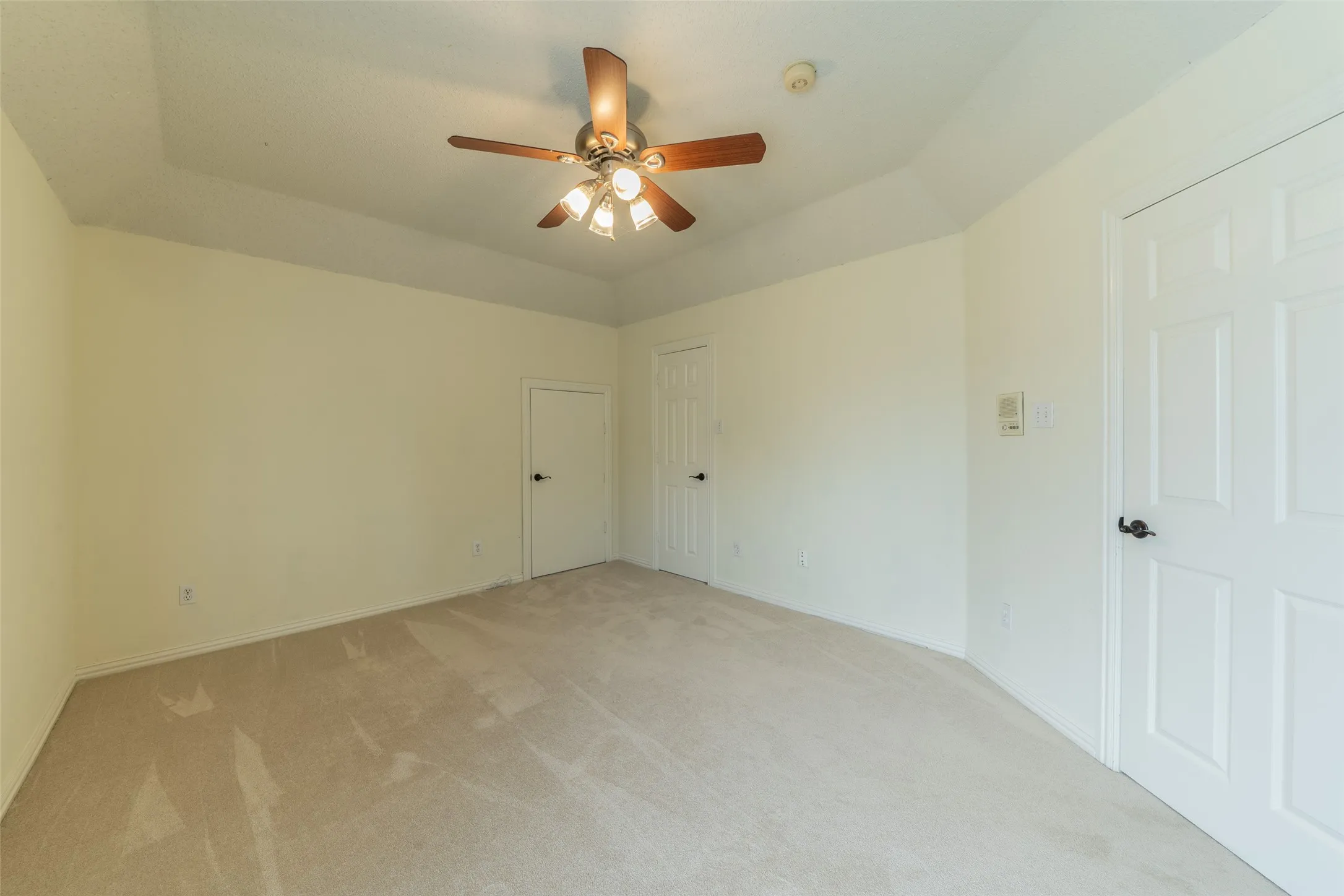 Single Family Residence For Sale in Collin County , 2700 Sunset Circle, Plano, Texas 75093, 4 Bedroom, 3 Bathroom, 3 Garage spaces, 3,759 Sqft, built in 1993, mls#21291663, Real Estate Agent in Plano, Homes For Sale in Collin county, Homes For Sale in Plano, Realtor in Plano Texas, Real Estate Brokerage Independent Realty Texas, Luminita Cordes Realtor