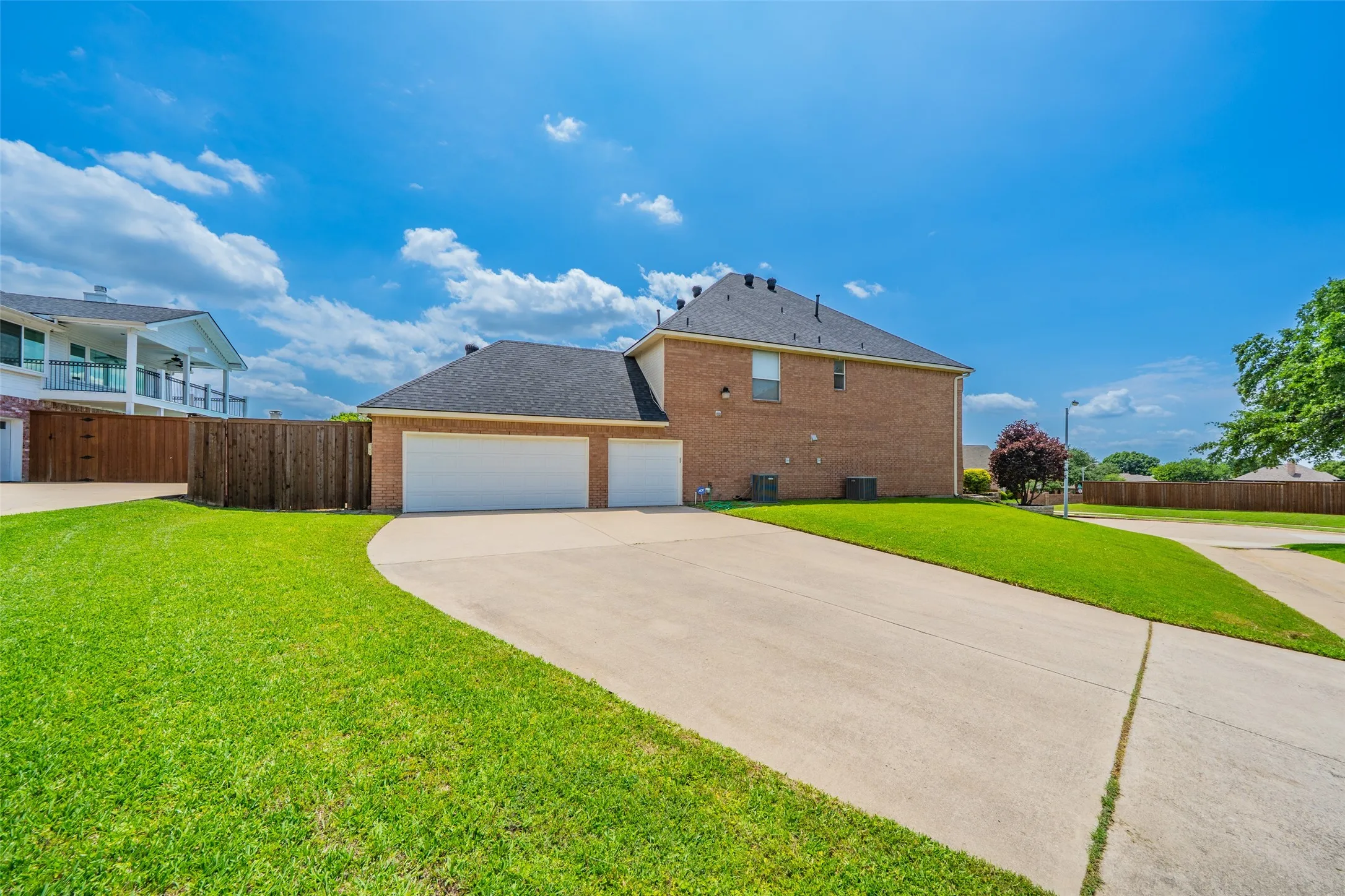 Single Family Residence For Sale in Collin County , 2700 Sunset Circle, Plano, Texas 75093, 4 Bedroom, 3 Bathroom, 3 Garage spaces, 3,759 Sqft, built in 1993, mls#21291663, Real Estate Agent in Plano, Homes For Sale in Collin county, Homes For Sale in Plano, Realtor in Plano Texas, Real Estate Brokerage Independent Realty Texas, Luminita Cordes Realtor
