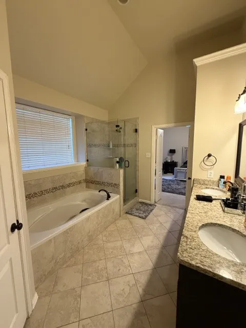 Single Family Residence For Sale in Denton County , 1409 Mayflower Lane, Lewisville, Texas 75077, 4 Bedroom, 3 Bathroom, 2 Garage spaces, 2,525 Sqft, built in 1994, mls#21284605, Real Estate Agent in Lewisville, Homes For Sale in Denton county, Homes For Sale in Lewisville, Realtor in Lewisville Texas, Real Estate Brokerage Independent Realty Texas, Luminita Cordes Realtor
