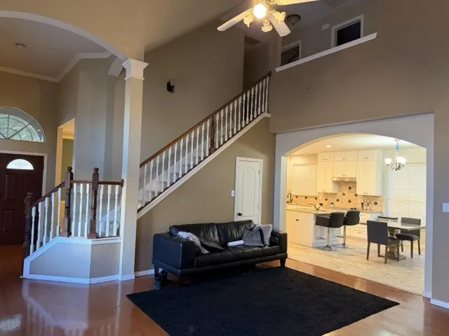 Single Family Residence For Sale in Denton County , 1409 Mayflower Lane, Lewisville, Texas 75077, 4 Bedroom, 3 Bathroom, 2 Garage spaces, 2,525 Sqft, built in 1994, mls#21284605, Real Estate Agent in Lewisville, Homes For Sale in Denton county, Homes For Sale in Lewisville, Realtor in Lewisville Texas, Real Estate Brokerage Independent Realty Texas, Luminita Cordes Realtor