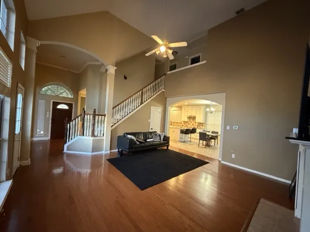 Single Family Residence For Sale in Denton County , 1409 Mayflower Lane, Lewisville, Texas 75077, 4 Bedroom, 3 Bathroom, 2 Garage spaces, 2,525 Sqft, built in 1994, mls#21284605, Real Estate Agent in Lewisville, Homes For Sale in Denton county, Homes For Sale in Lewisville, Realtor in Lewisville Texas, Real Estate Brokerage Independent Realty Texas, Luminita Cordes Realtor