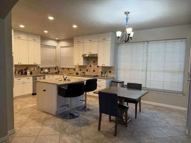 Single Family Residence For Sale in Denton County , 1409 Mayflower Lane, Lewisville, Texas 75077, 4 Bedroom, 3 Bathroom, 2 Garage spaces, 2,525 Sqft, built in 1994, mls#21284605, Real Estate Agent in Lewisville, Homes For Sale in Denton county, Homes For Sale in Lewisville, Realtor in Lewisville Texas, Real Estate Brokerage Independent Realty Texas, Luminita Cordes Realtor
