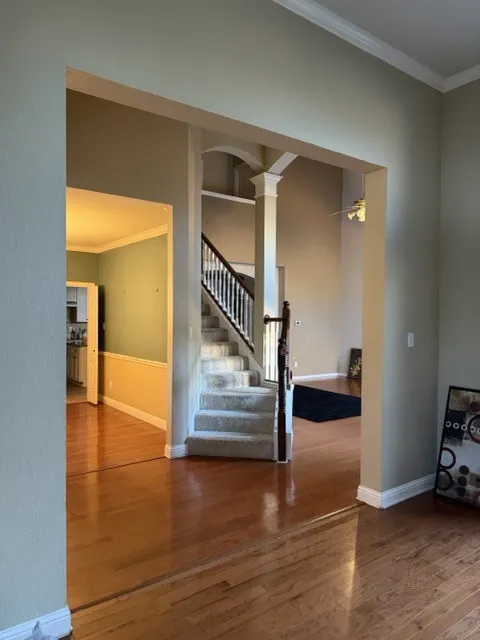 Single Family Residence For Sale in Denton County , 1409 Mayflower Lane, Lewisville, Texas 75077, 4 Bedroom, 3 Bathroom, 2 Garage spaces, 2,525 Sqft, built in 1994, mls#21284605, Real Estate Agent in Lewisville, Homes For Sale in Denton county, Homes For Sale in Lewisville, Realtor in Lewisville Texas, Real Estate Brokerage Independent Realty Texas, Luminita Cordes Realtor