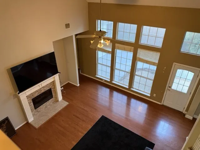 Single Family Residence For Sale in Denton County , 1409 Mayflower Lane, Lewisville, Texas 75077, 4 Bedroom, 3 Bathroom, 2 Garage spaces, 2,525 Sqft, built in 1994, mls#21284605, Real Estate Agent in Lewisville, Homes For Sale in Denton county, Homes For Sale in Lewisville, Realtor in Lewisville Texas, Real Estate Brokerage Independent Realty Texas, Luminita Cordes Realtor