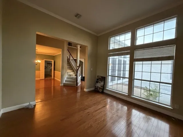 Single Family Residence For Sale in Denton County , 1409 Mayflower Lane, Lewisville, Texas 75077, 4 Bedroom, 3 Bathroom, 2 Garage spaces, 2,525 Sqft, built in 1994, mls#21284605, Real Estate Agent in Lewisville, Homes For Sale in Denton county, Homes For Sale in Lewisville, Realtor in Lewisville Texas, Real Estate Brokerage Independent Realty Texas, Luminita Cordes Realtor