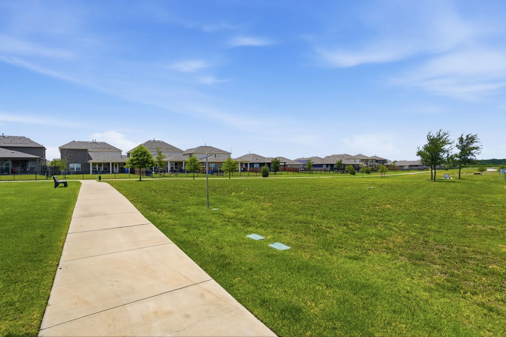 Single Family Residence For Sale in Denton County , 1013 Vernon Drive, Aubrey, Texas 76227, 3 Bedroom, 2 Bathroom, 2 Garage spaces, 1,412 Sqft, built in 2022, mls#21288585, Real Estate Agent in Aubrey, Homes For Sale in Denton county, Homes For Sale in Aubrey, Realtor in Aubrey Texas, Real Estate Brokerage Independent Realty Texas, Luminita Cordes Realtor