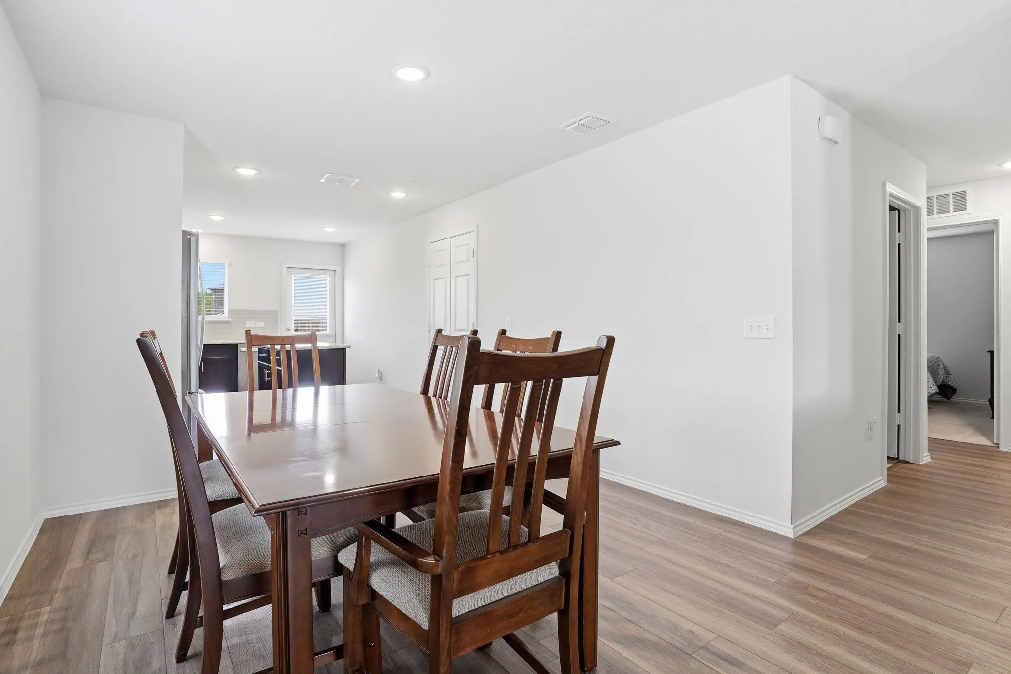 Single Family Residence For Sale in Denton County , 1013 Vernon Drive, Aubrey, Texas 76227, 3 Bedroom, 2 Bathroom, 2 Garage spaces, 1,412 Sqft, built in 2022, mls#21288585, Real Estate Agent in Aubrey, Homes For Sale in Denton county, Homes For Sale in Aubrey, Realtor in Aubrey Texas, Real Estate Brokerage Independent Realty Texas, Luminita Cordes Realtor