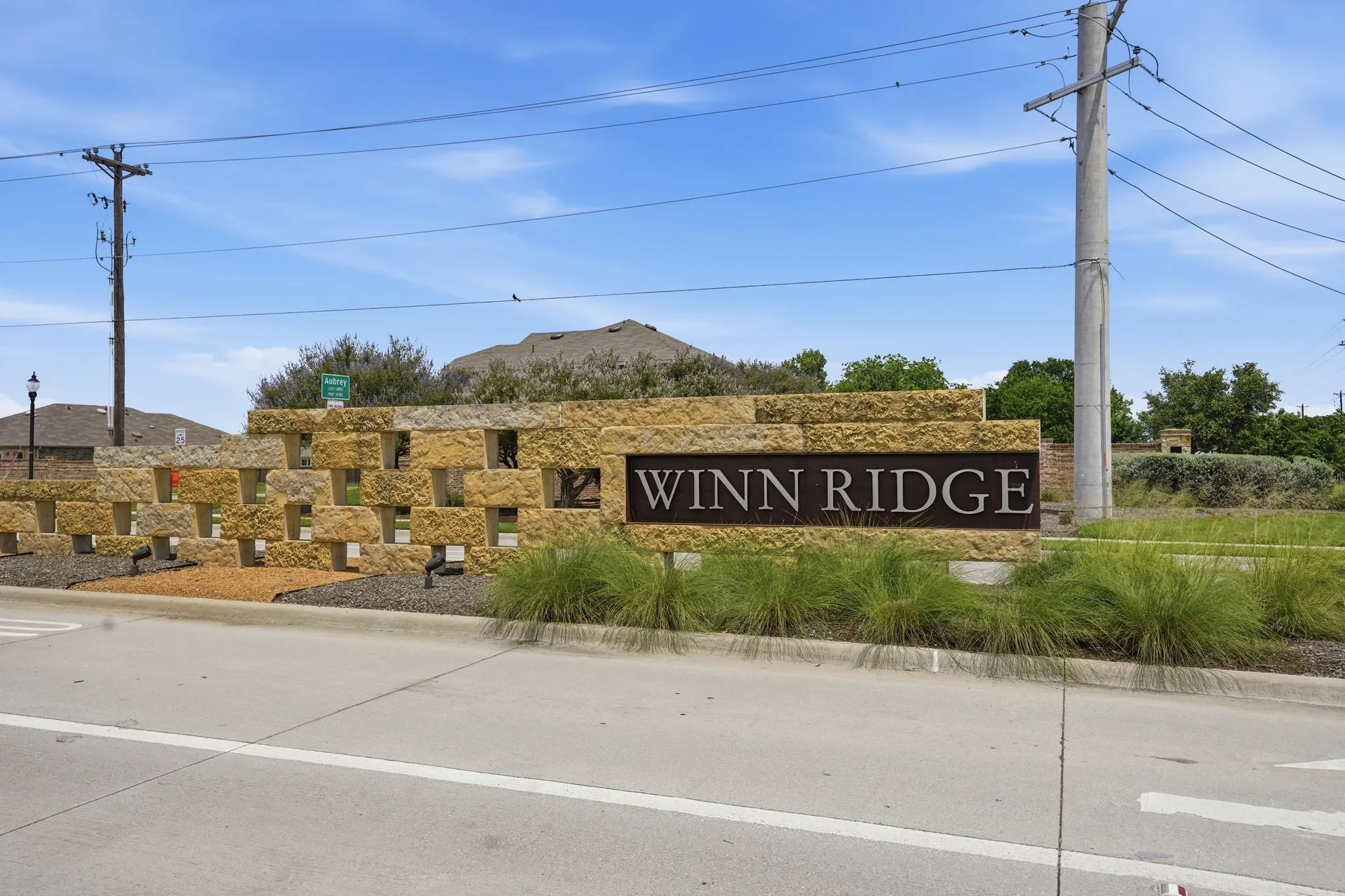 Single Family Residence For Sale in Denton County , 1013 Vernon Drive, Aubrey, Texas 76227, 3 Bedroom, 2 Bathroom, 2 Garage spaces, 1,412 Sqft, built in 2022, mls#21288585, Real Estate Agent in Aubrey, Homes For Sale in Denton county, Homes For Sale in Aubrey, Realtor in Aubrey Texas, Real Estate Brokerage Independent Realty Texas, Luminita Cordes Realtor