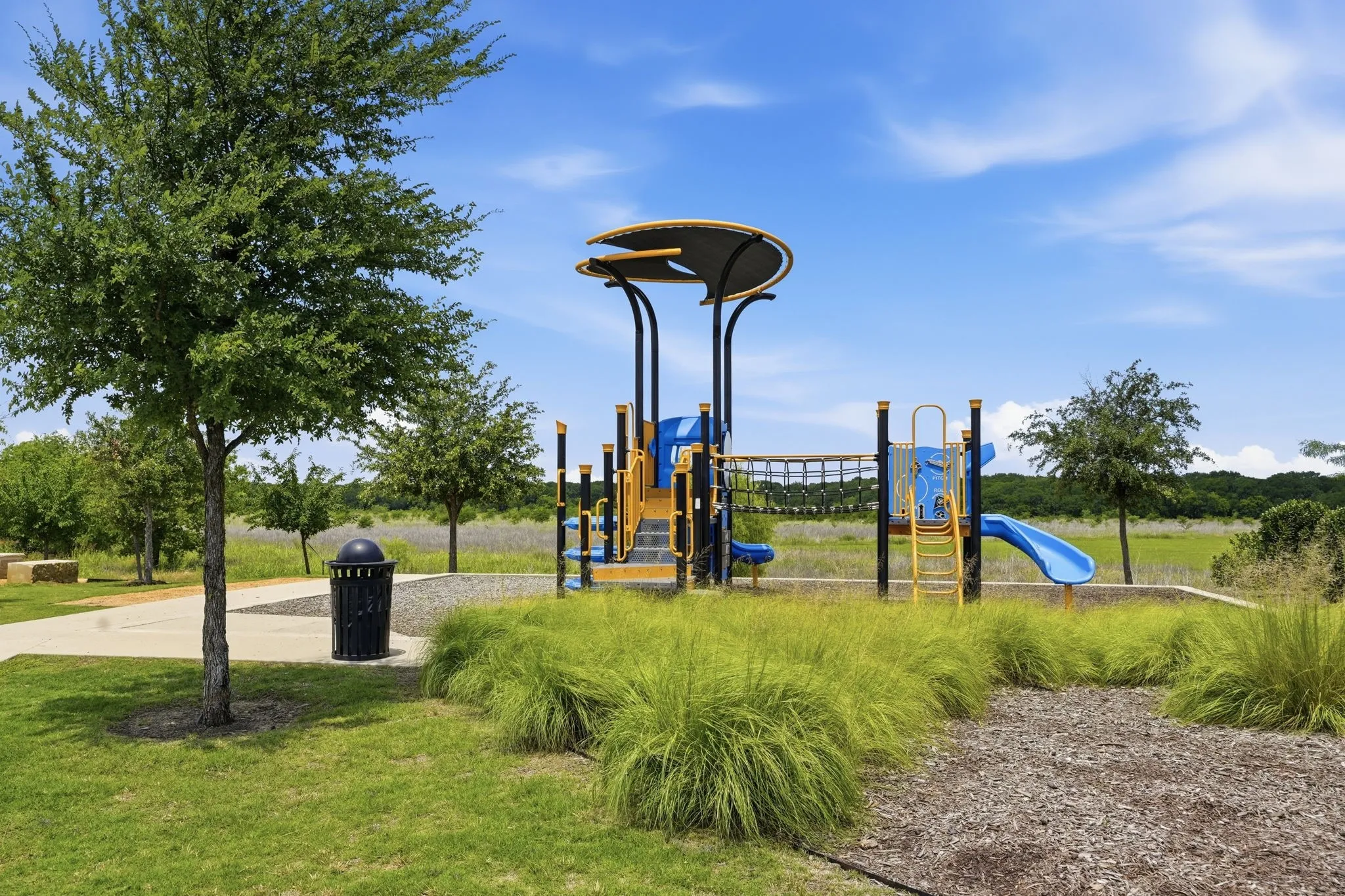 Single Family Residence For Sale in Denton County , 1013 Vernon Drive, Aubrey, Texas 76227, 3 Bedroom, 2 Bathroom, 2 Garage spaces, 1,412 Sqft, built in 2022, mls#21288585, Real Estate Agent in Aubrey, Homes For Sale in Denton county, Homes For Sale in Aubrey, Realtor in Aubrey Texas, Real Estate Brokerage Independent Realty Texas, Luminita Cordes Realtor