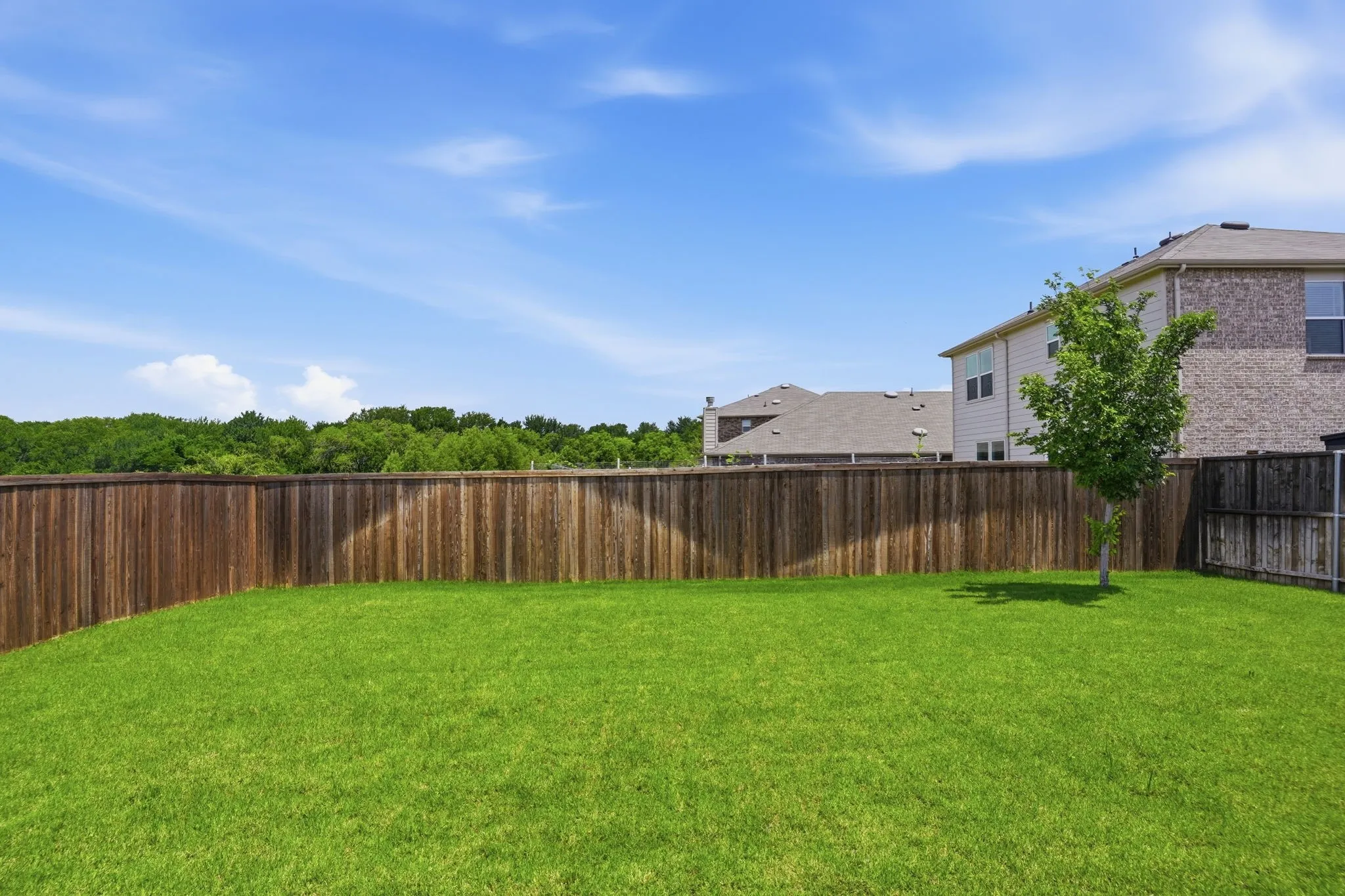 Single Family Residence For Sale in Denton County , 1013 Vernon Drive, Aubrey, Texas 76227, 3 Bedroom, 2 Bathroom, 2 Garage spaces, 1,412 Sqft, built in 2022, mls#21288585, Real Estate Agent in Aubrey, Homes For Sale in Denton county, Homes For Sale in Aubrey, Realtor in Aubrey Texas, Real Estate Brokerage Independent Realty Texas, Luminita Cordes Realtor