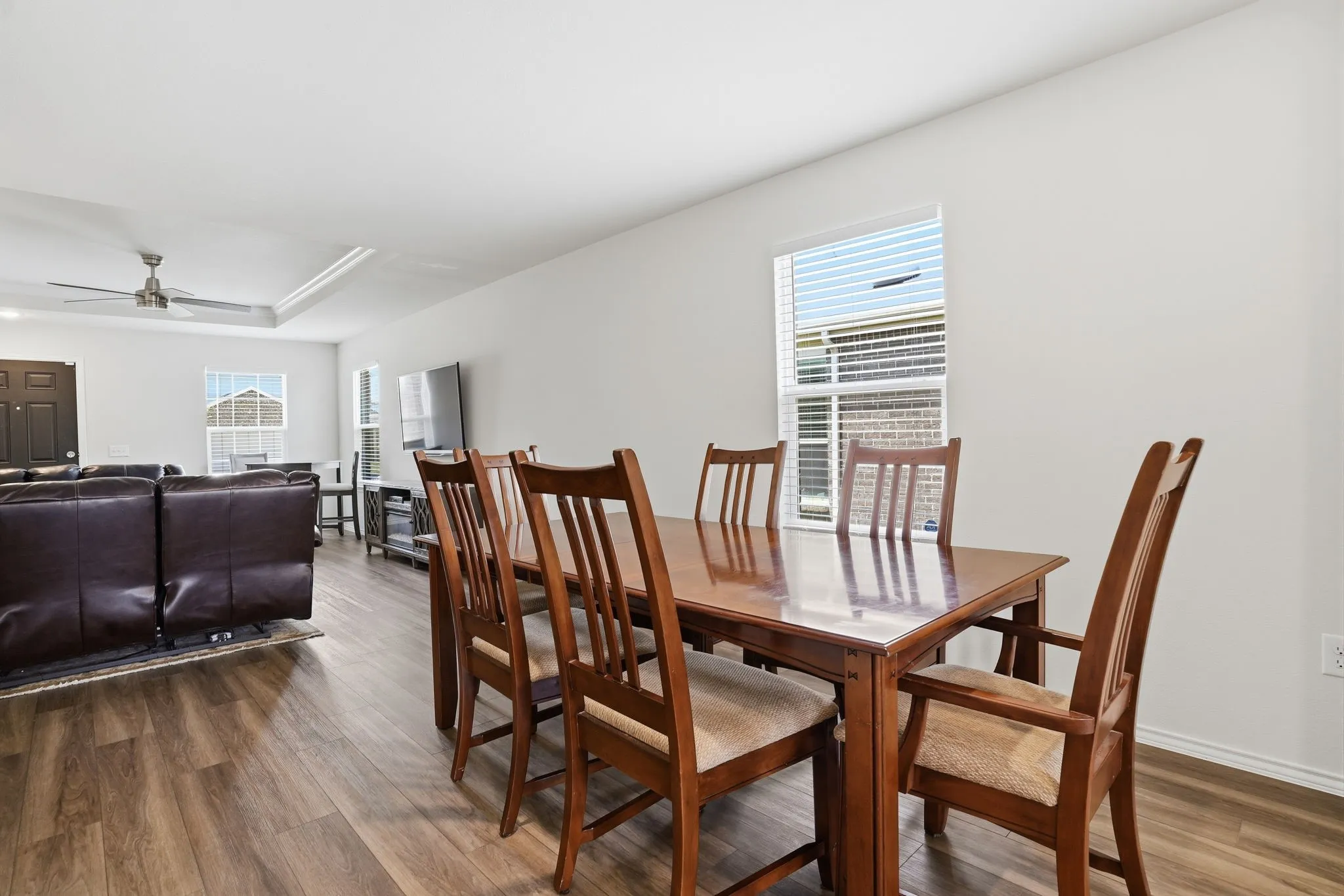 Single Family Residence For Sale in Denton County , 1013 Vernon Drive, Aubrey, Texas 76227, 3 Bedroom, 2 Bathroom, 2 Garage spaces, 1,412 Sqft, built in 2022, mls#21288585, Real Estate Agent in Aubrey, Homes For Sale in Denton county, Homes For Sale in Aubrey, Realtor in Aubrey Texas, Real Estate Brokerage Independent Realty Texas, Luminita Cordes Realtor