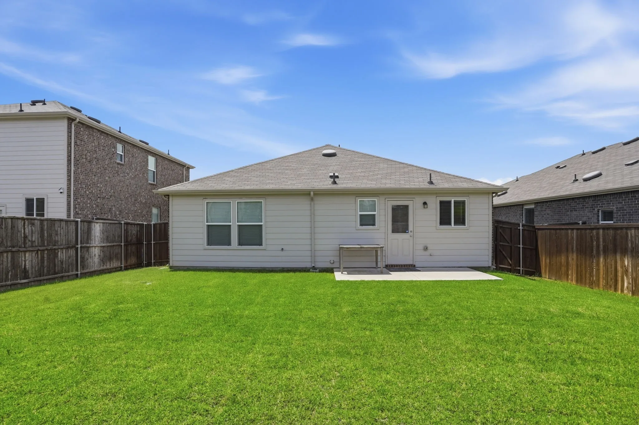 Single Family Residence For Sale in Denton County , 1013 Vernon Drive, Aubrey, Texas 76227, 3 Bedroom, 2 Bathroom, 2 Garage spaces, 1,412 Sqft, built in 2022, mls#21288585, Real Estate Agent in Aubrey, Homes For Sale in Denton county, Homes For Sale in Aubrey, Realtor in Aubrey Texas, Real Estate Brokerage Independent Realty Texas, Luminita Cordes Realtor