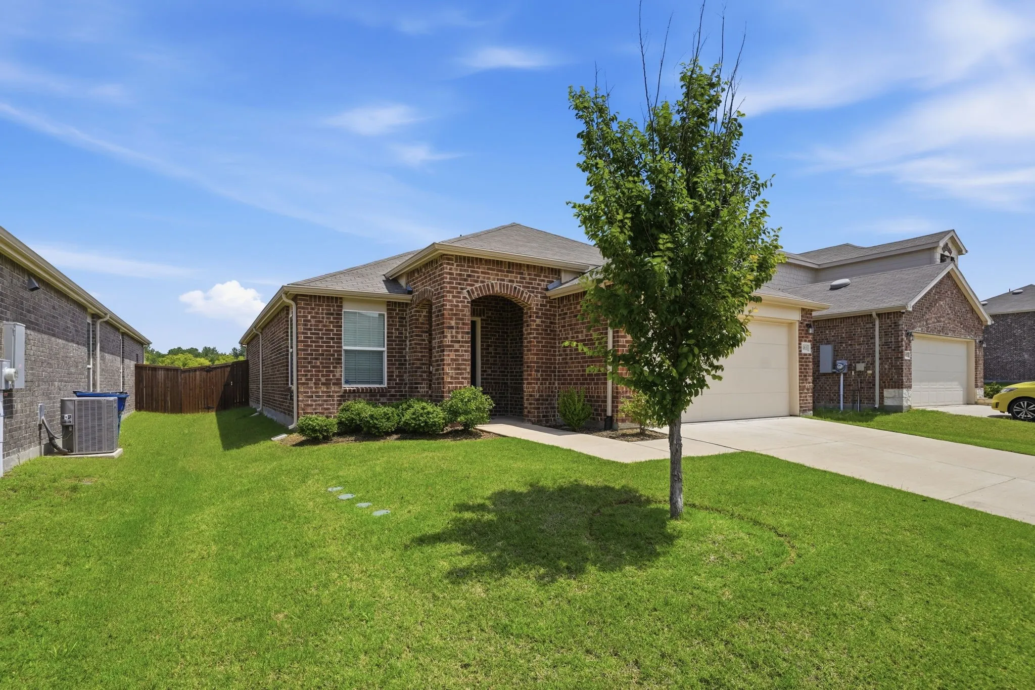 Single Family Residence For Sale in Denton County , 1013 Vernon Drive, Aubrey, Texas 76227, 3 Bedroom, 2 Bathroom, 2 Garage spaces, 1,412 Sqft, built in 2022, mls#21288585, Real Estate Agent in Aubrey, Homes For Sale in Denton county, Homes For Sale in Aubrey, Realtor in Aubrey Texas, Real Estate Brokerage Independent Realty Texas, Luminita Cordes Realtor