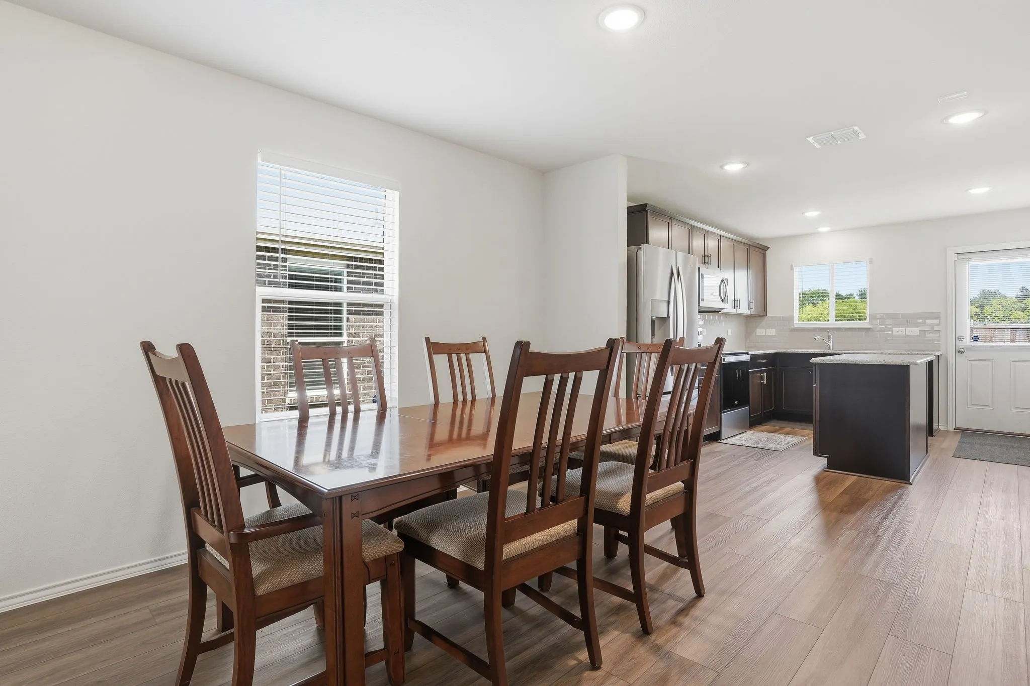 Single Family Residence For Sale in Denton County , 1013 Vernon Drive, Aubrey, Texas 76227, 3 Bedroom, 2 Bathroom, 2 Garage spaces, 1,412 Sqft, built in 2022, mls#21288585, Real Estate Agent in Aubrey, Homes For Sale in Denton county, Homes For Sale in Aubrey, Realtor in Aubrey Texas, Real Estate Brokerage Independent Realty Texas, Luminita Cordes Realtor